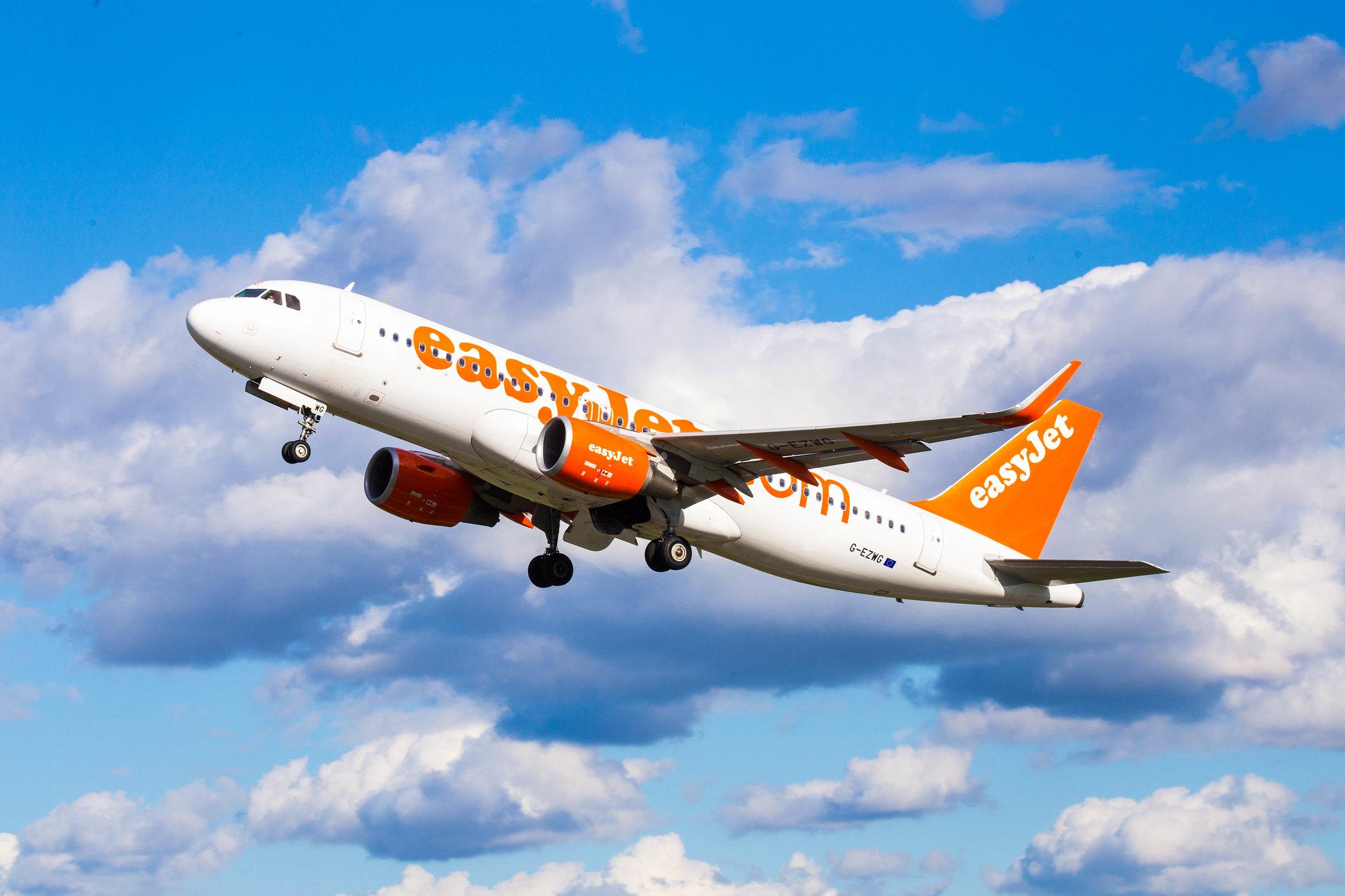 Hamburg Airport: easyJet (U2 / EZY) |  Airbus A320-214 A320 | G-EZWG | MSN 5318