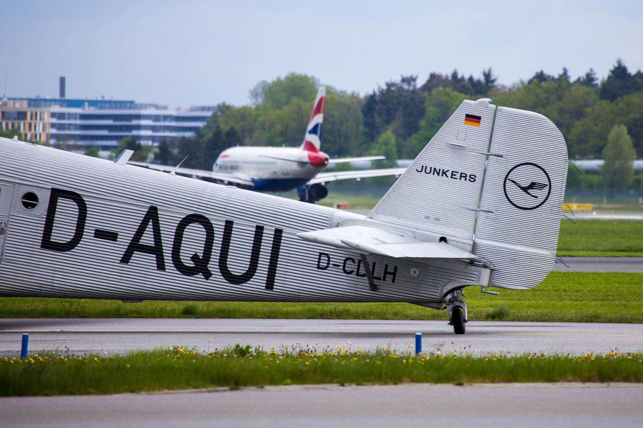 Hamburg Airport: Lufthansa Traditionsflug |  Junkers Ju 52/3mg8e JU52 | D-CDLH (D-AQUI) | MSN 130714