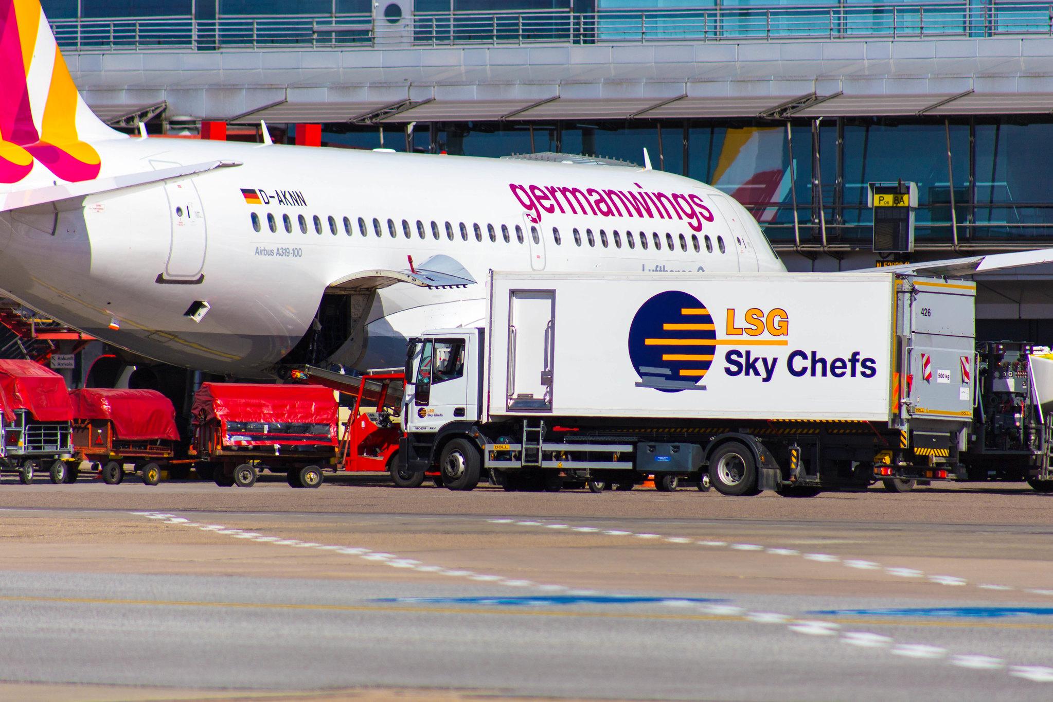 Hamburg Airport: Eurowings (EW / EWG) | Operator: Germanwings |  Airbus A319-112 A319 | D-AKNN | MSN 1136