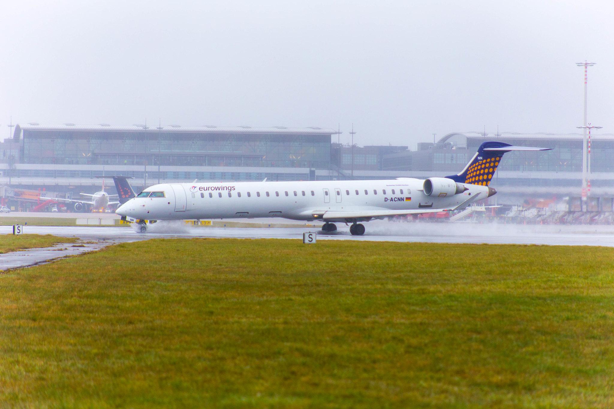 Hamburg Airport: Eurowings (EW / EWG) |  Bombardier CRJ-900LR CRJ9 | D-ACNN | MSN 15254