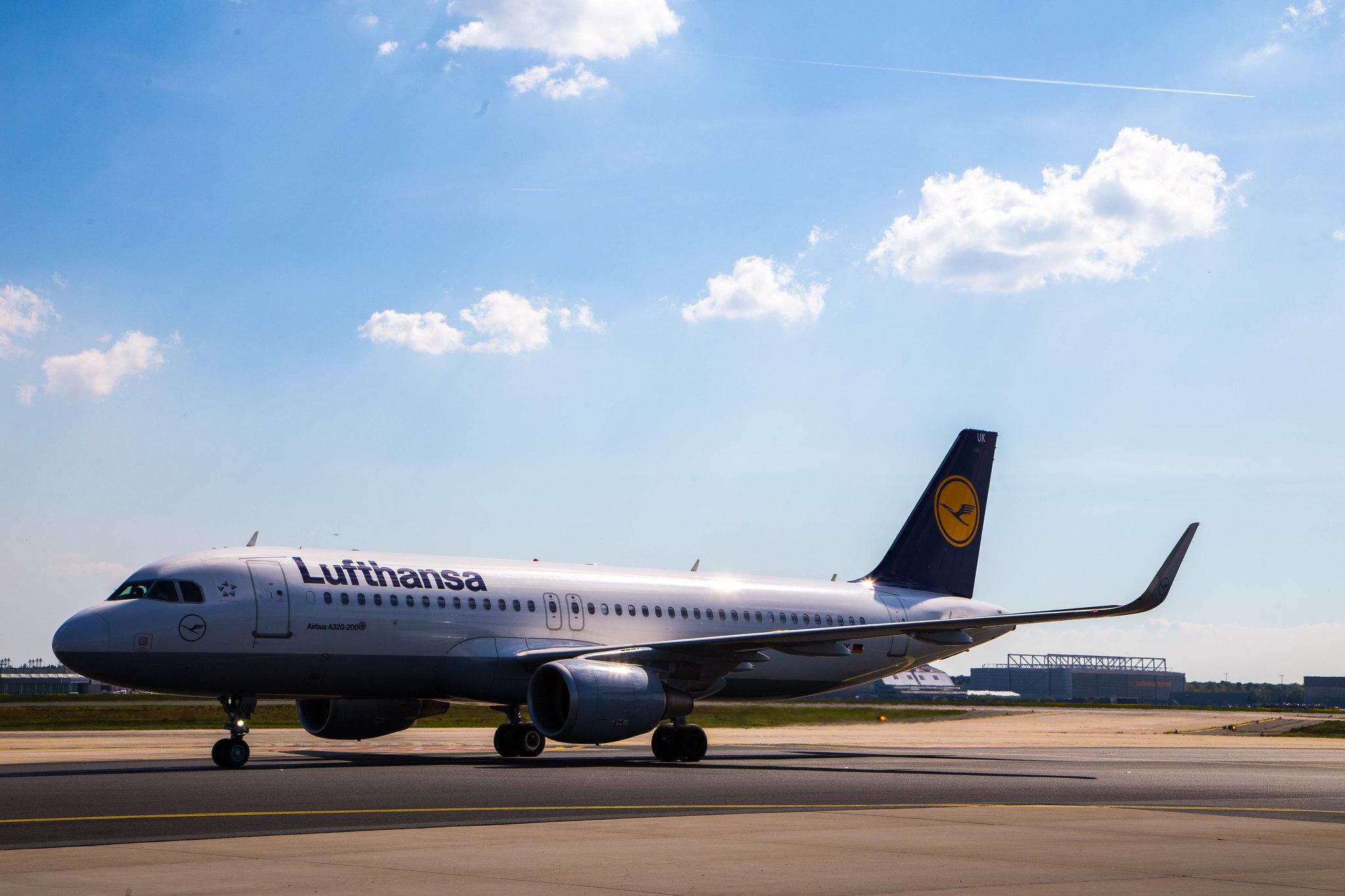 Frankfurt Airport: Lufthansa (LH / DLH) |  Airbus A320-214 A320 | D-AIUK | MSN 6423