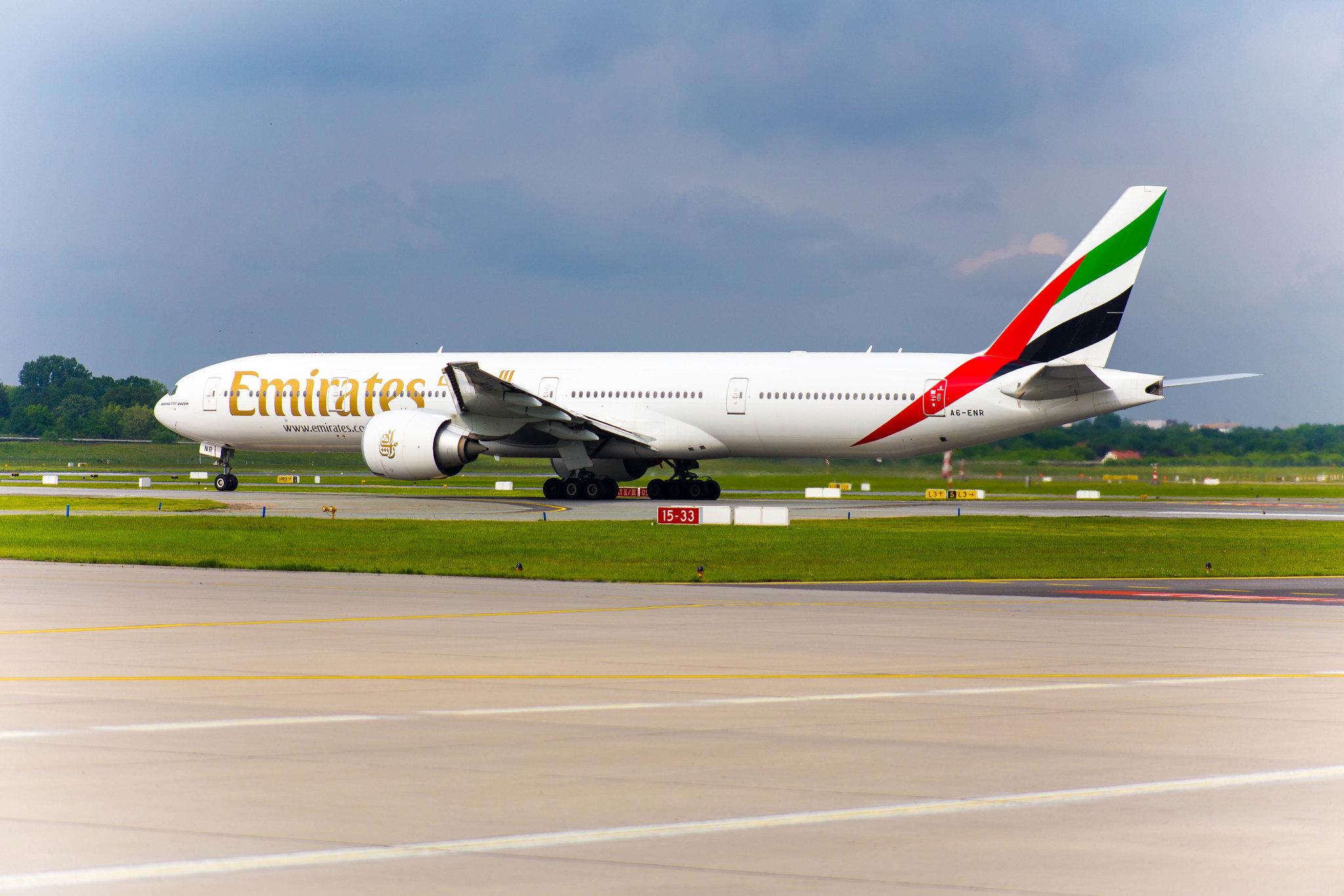 Hamburg Airport: Emirates (EK / UAE) |  Boeing 777-31H(ER) B77W | A6-ENR | MSN 41364