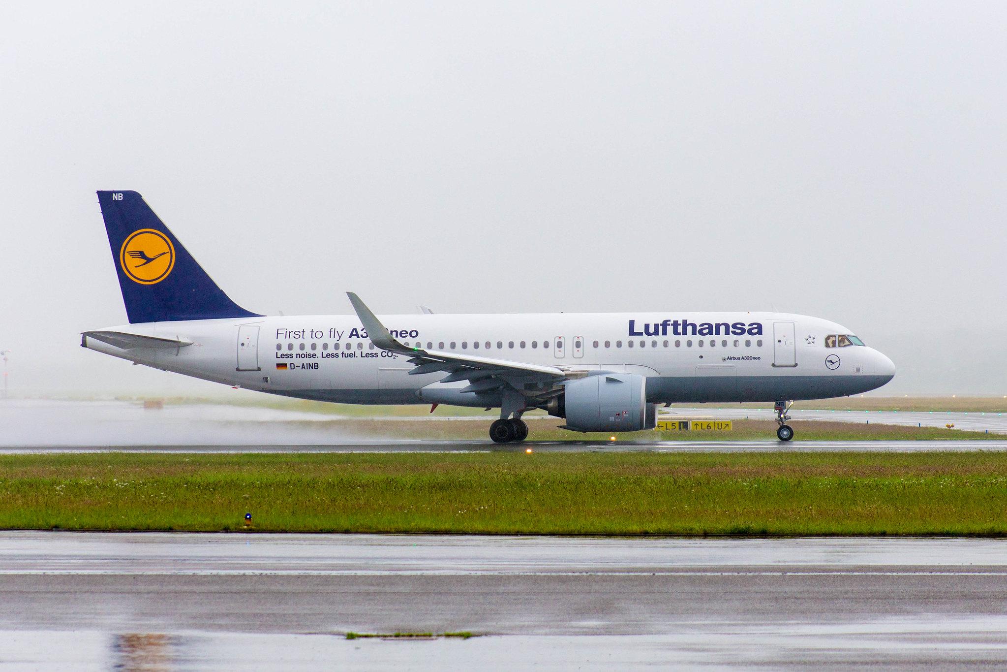 Hamburg Airport: Lufthansa (LH / DLH) | Livery: First to fly A320neo Sticker | Airbus A320-271N A20N | D-AINB | MSN 6864