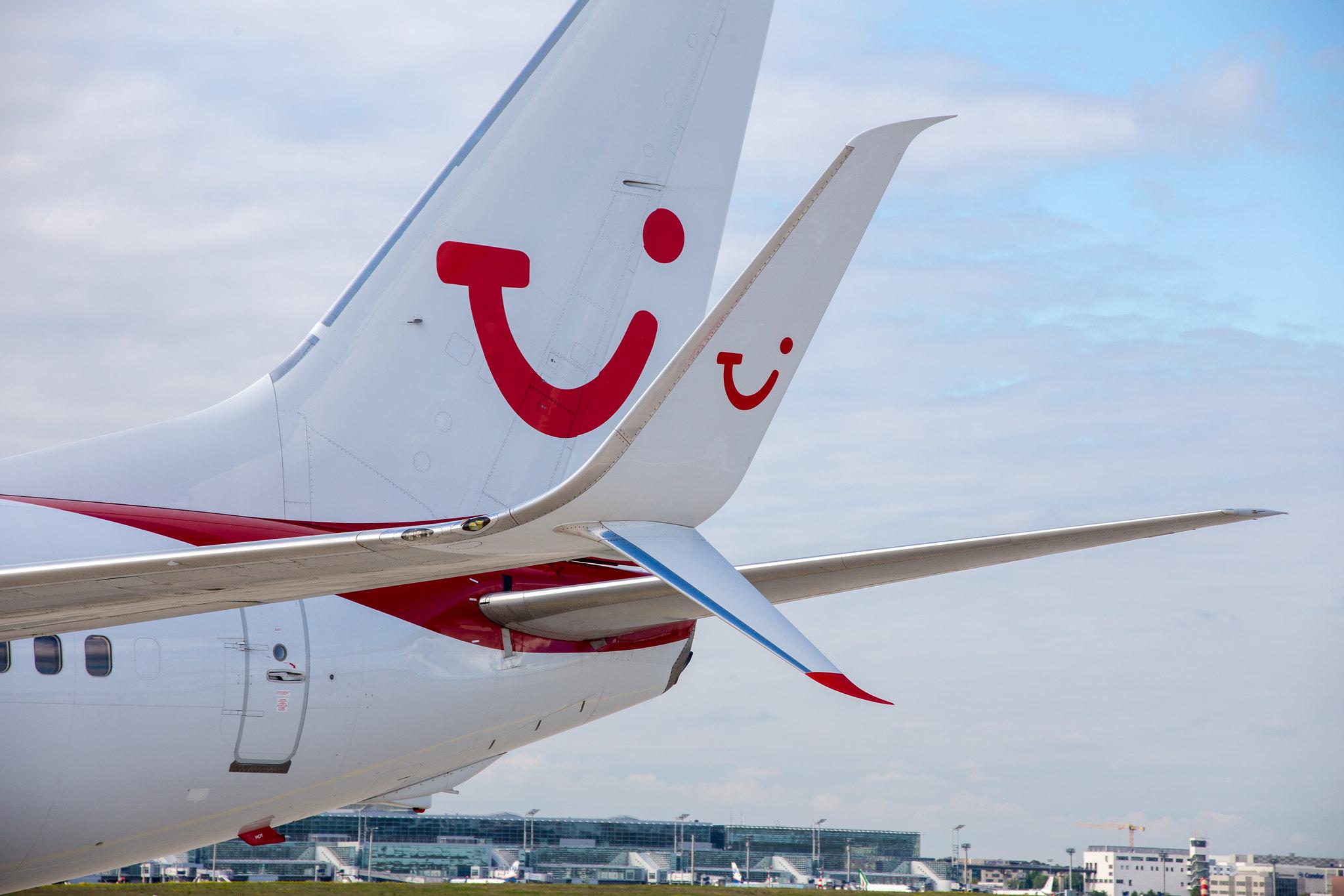 Frankfurt Airport: TUI (X3 / TUI) |  Livery: RIU Hotels & Resorts Livery | Operator: TUI fly |  Boeing 737-8K5 B738 | D-ATUZ | MSN 34691