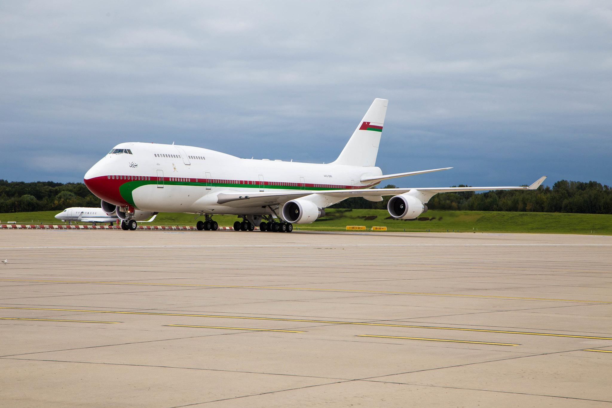 Hamburg Airport: Royal Flight of Oman |  Boeing 747-430 B744 | A4O-OMN | MSN 32445