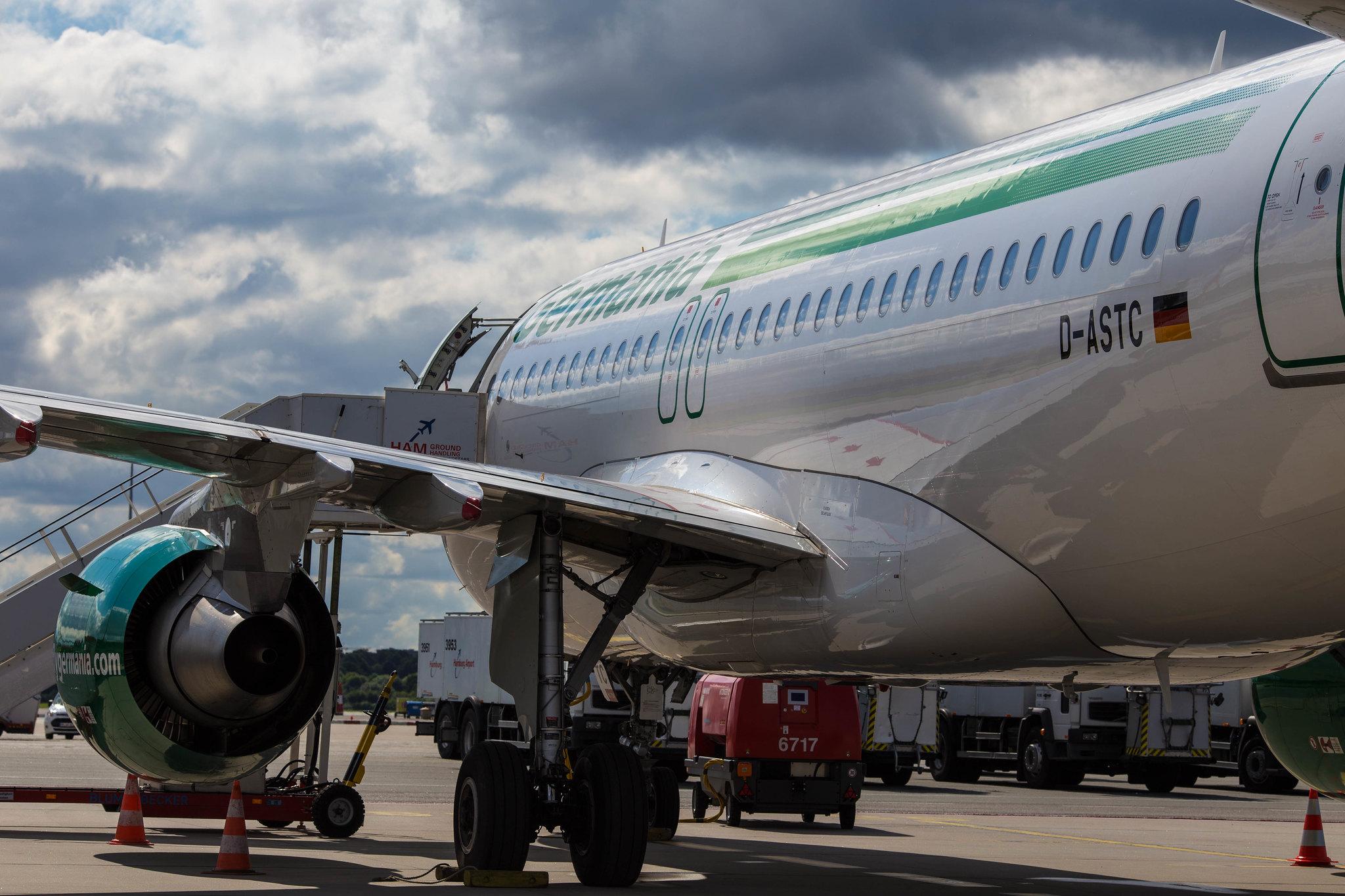Hamburg Airport: Germania (ST / GMI) |  Airbus A319-112 A319 | D-ASTC | MSN 5085