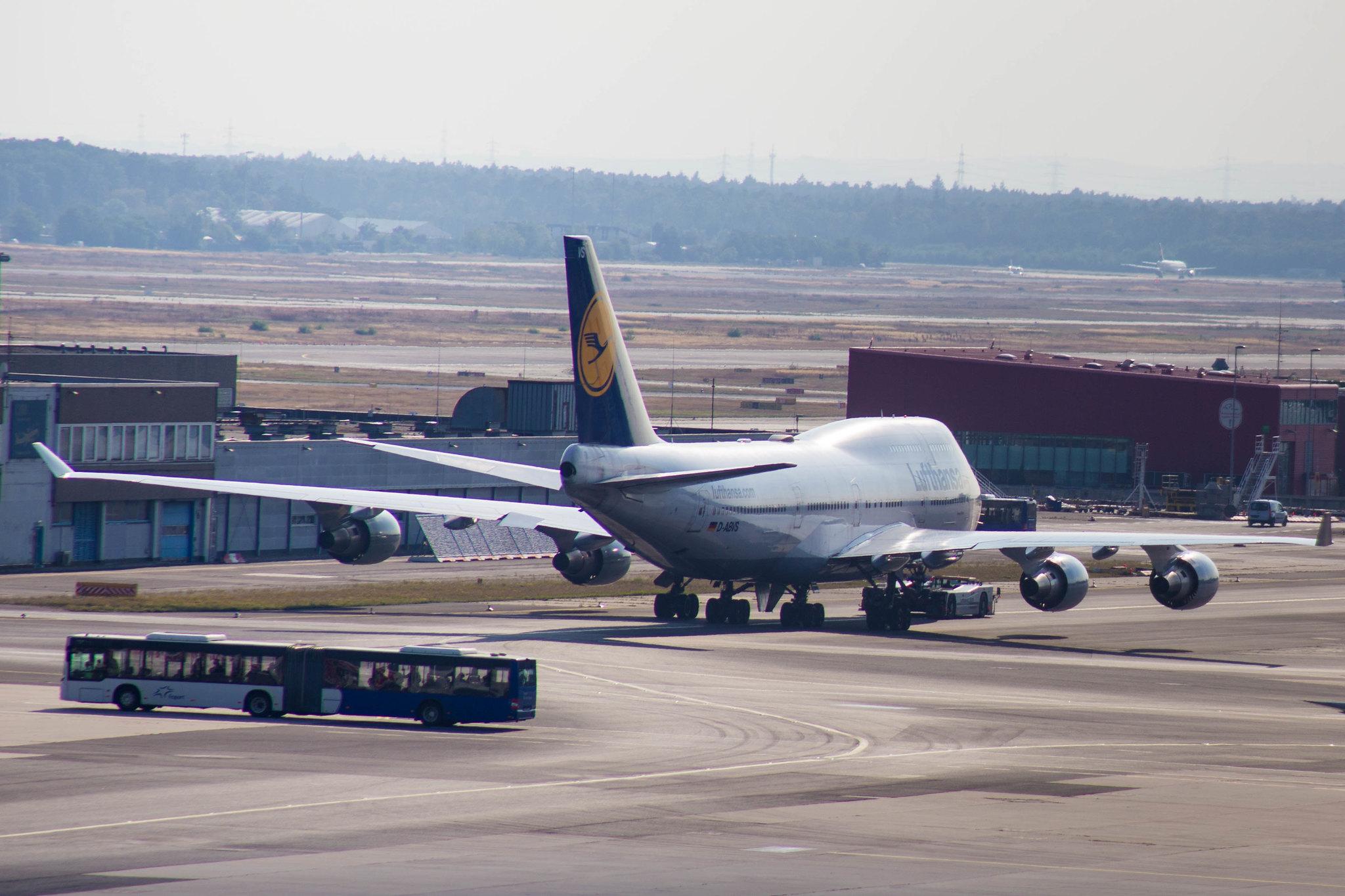 Frankfurt Airport: Lufthansa (LH / DLH) |  Boeing 747-430 B744 | D-ABVS | MSN 28286