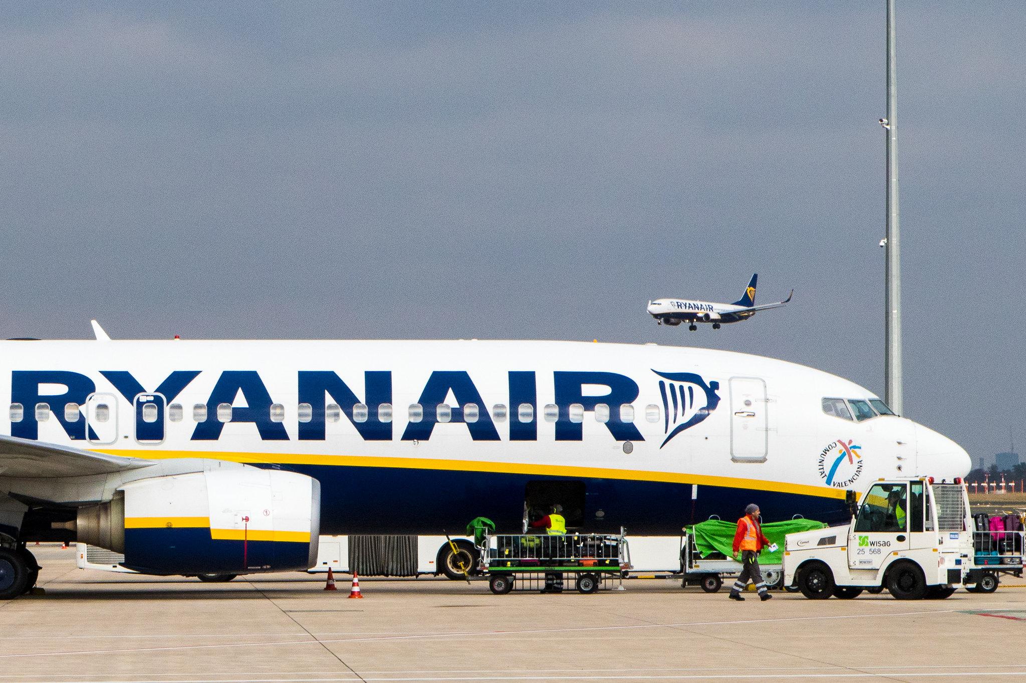 Frankfurt Airport: Ryanair (FR / RYR) |  Boeing 737-8AS B738 | EI-EMJ | MSN 34975