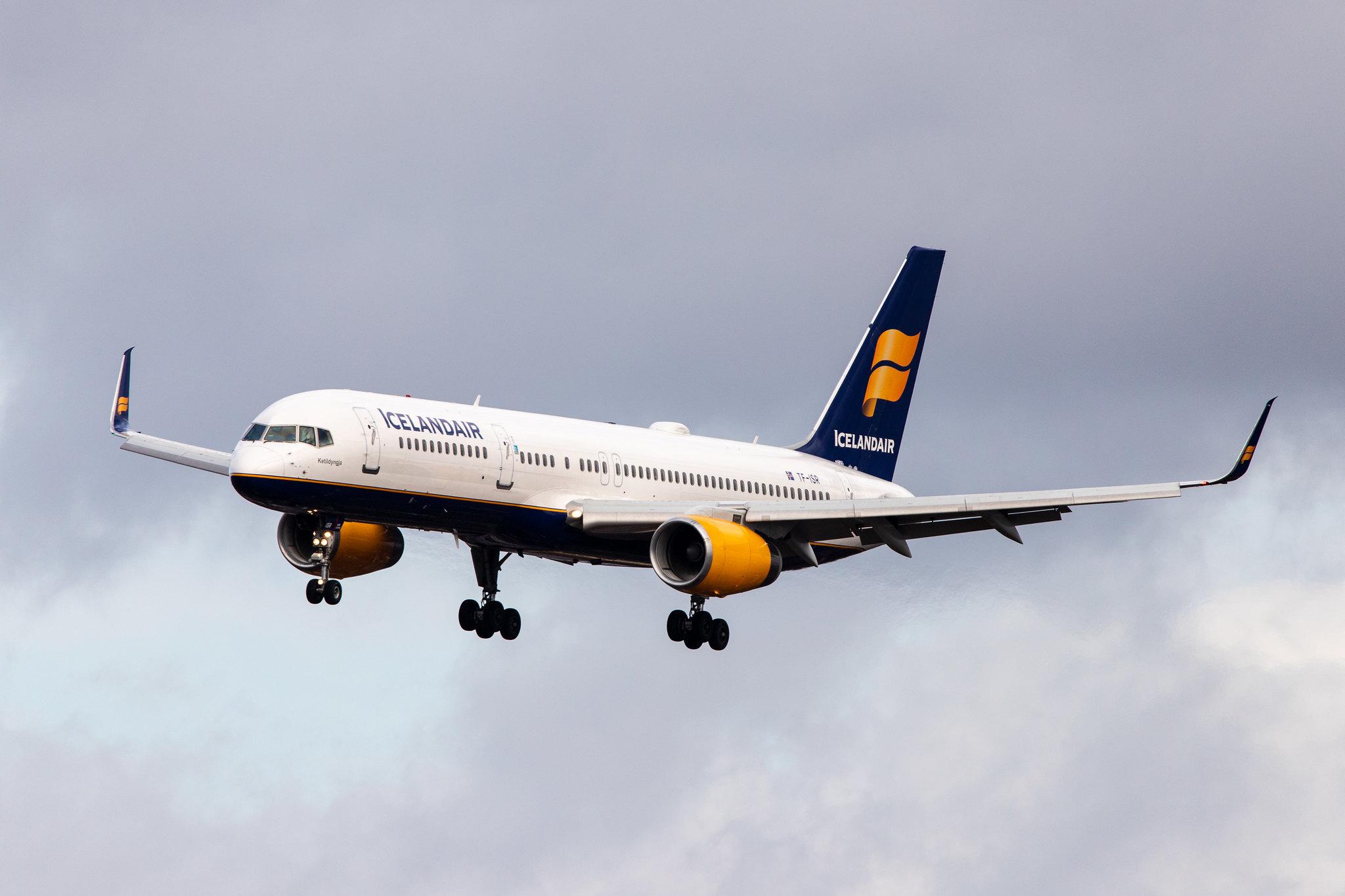Hamburg Airport: Icelandair (FI / ICE) |  Boeing 757-256 B752 | TF-ISR | MSN 26248