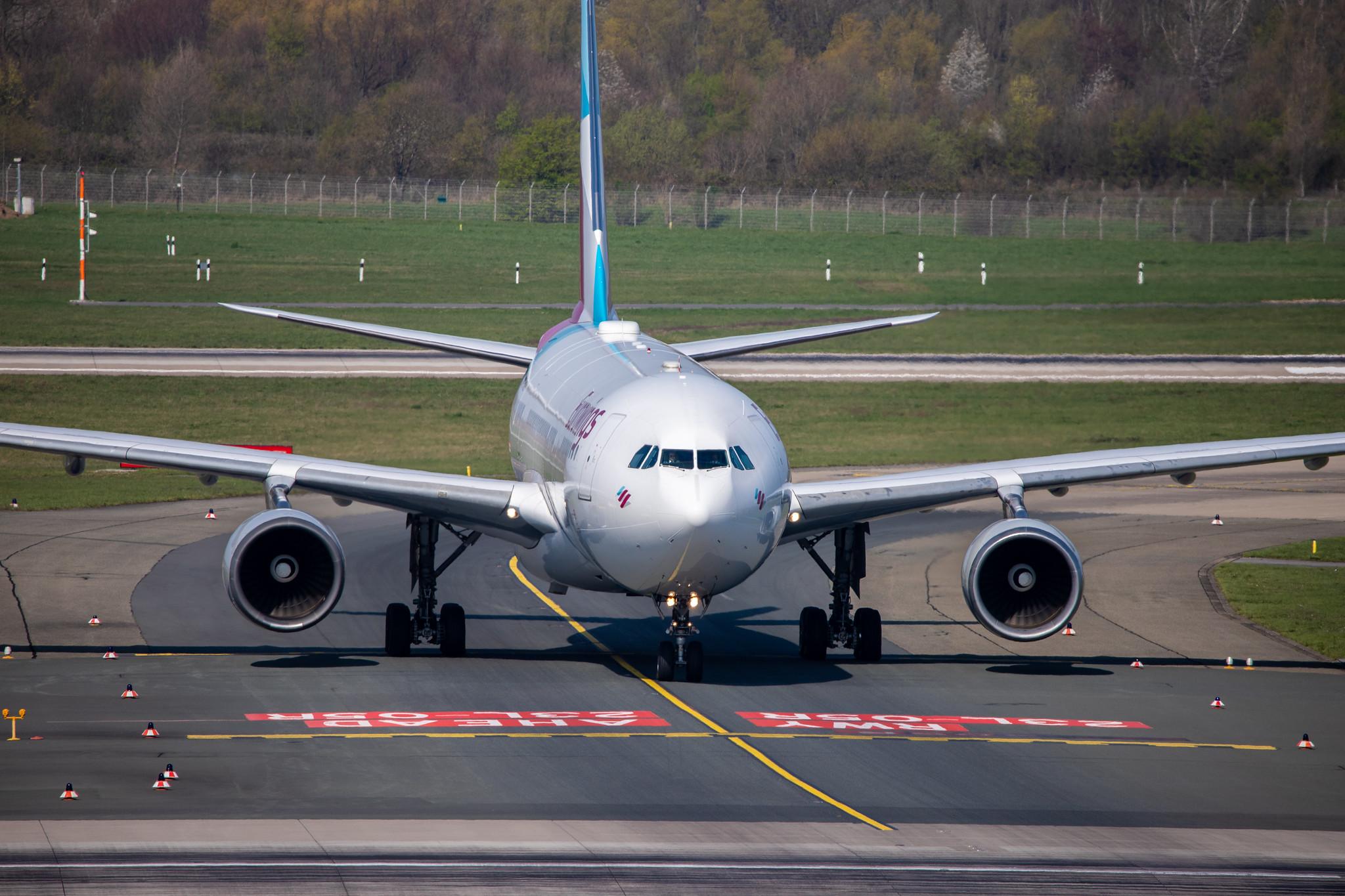 Düsseldorf Airport: Eurowings (EW / EWG) | Operator: SunExpress Deutschland |  Airbus A330-203 A332 | D-AXGD | MSN 0573