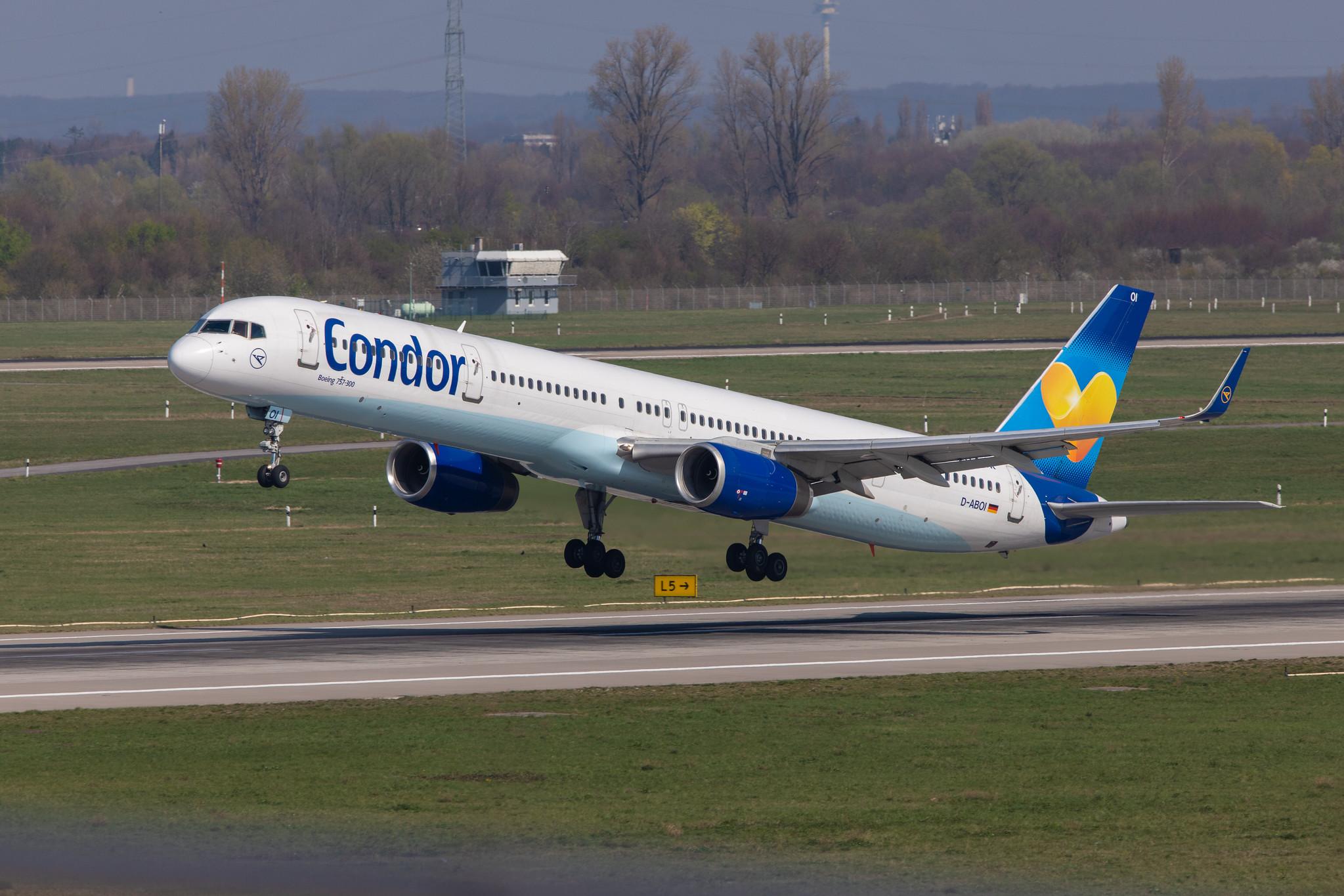 Düsseldorf Airport: Condor (DE / CFG) |  Boeing 757-330 B753 | D-ABOI | MSN 29018