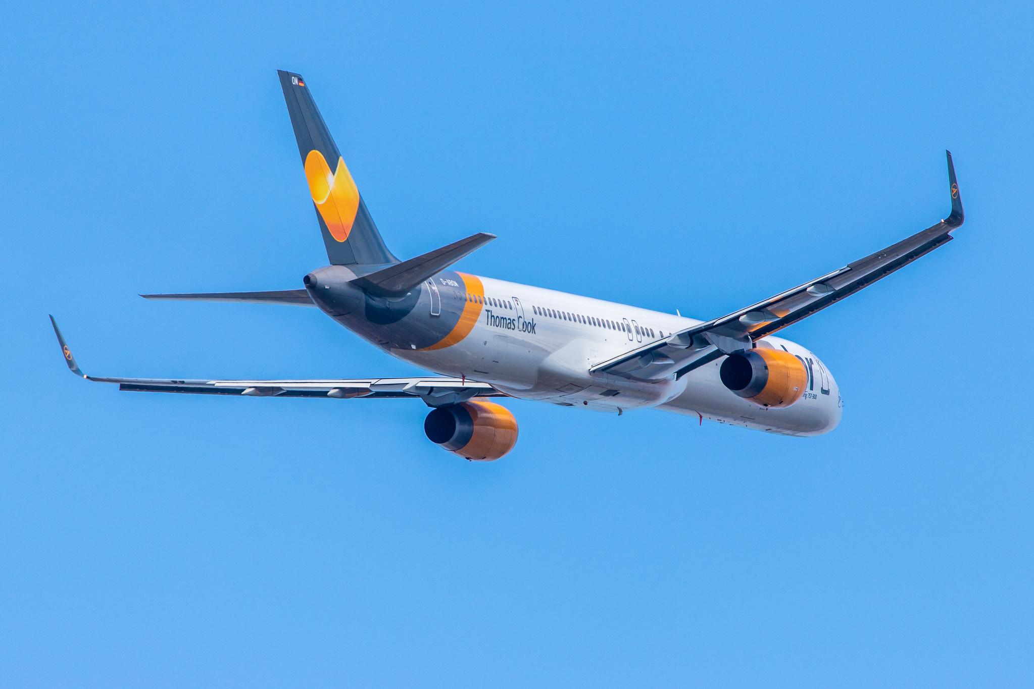Hamburg Airport: Condor (DE / CFG) |  Boeing 757-330 B753 | D-ABOM | MSN 29022