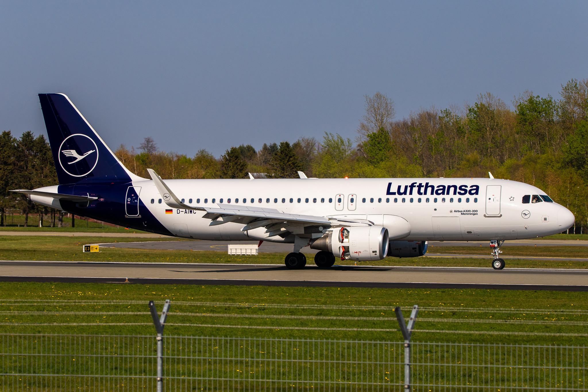 Hamburg Airport: Lufthansa (LH / DLH) |  Airbus A320-214 A320 | D-AIWC | MSN 8667