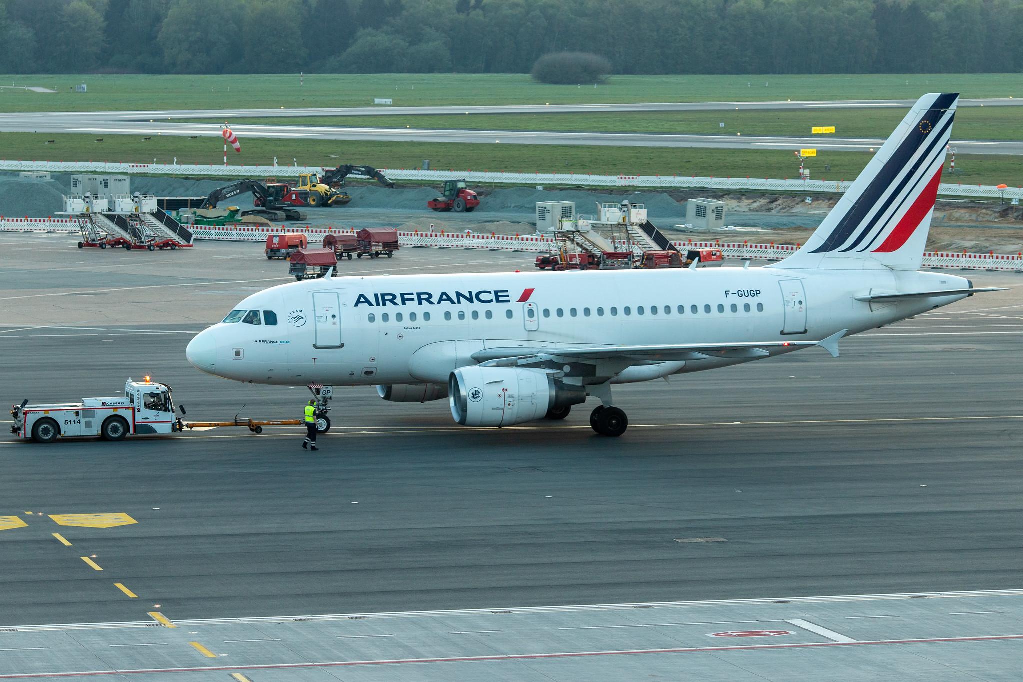 Hamburg Airport: Air France (AF / AFR) |  Airbus A318-111 A318 | F-GUGP | MSN 2967