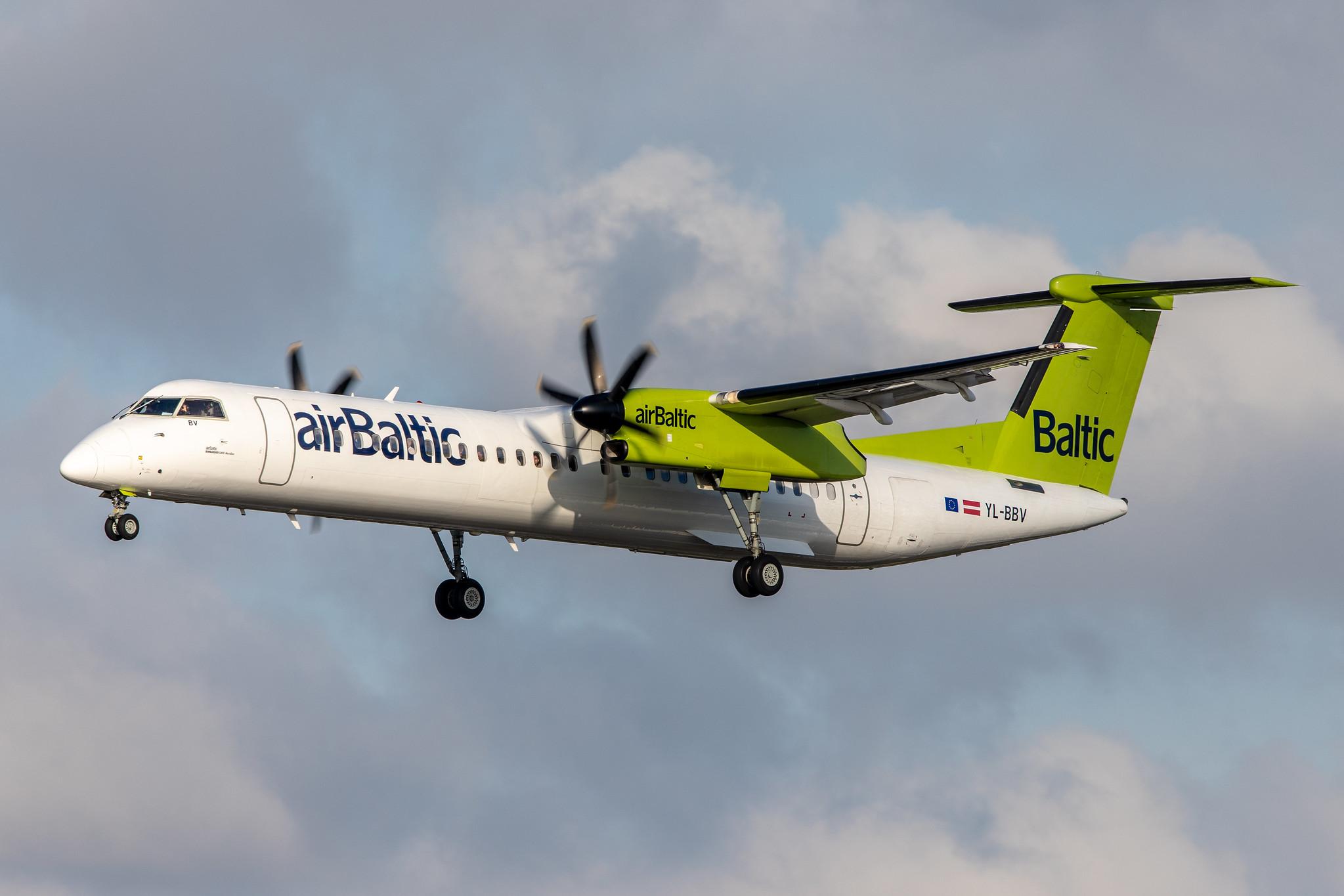 Hamburg Airport: Air Baltic (BT / BTI) |  De Havilland Canada Dash 8-400 DH8D | YL-BBV | MSN 4444