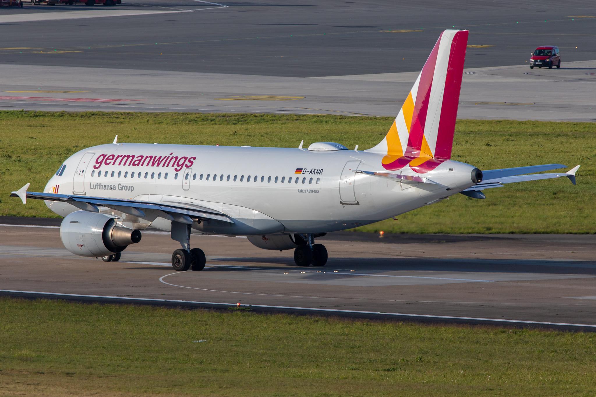 Hamburg Airport: Eurowings (EW / EWG) |  Operator: Germanwings | Airbus A319-112 A319 | D-AKNR | MSN 1209