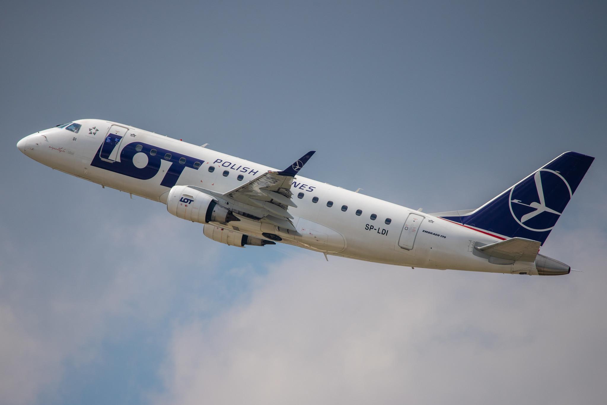 Hamburg Airport: LOT (LO / LOT) |  Embraer E170STD E170 | SP-LDI | MSN 17000073