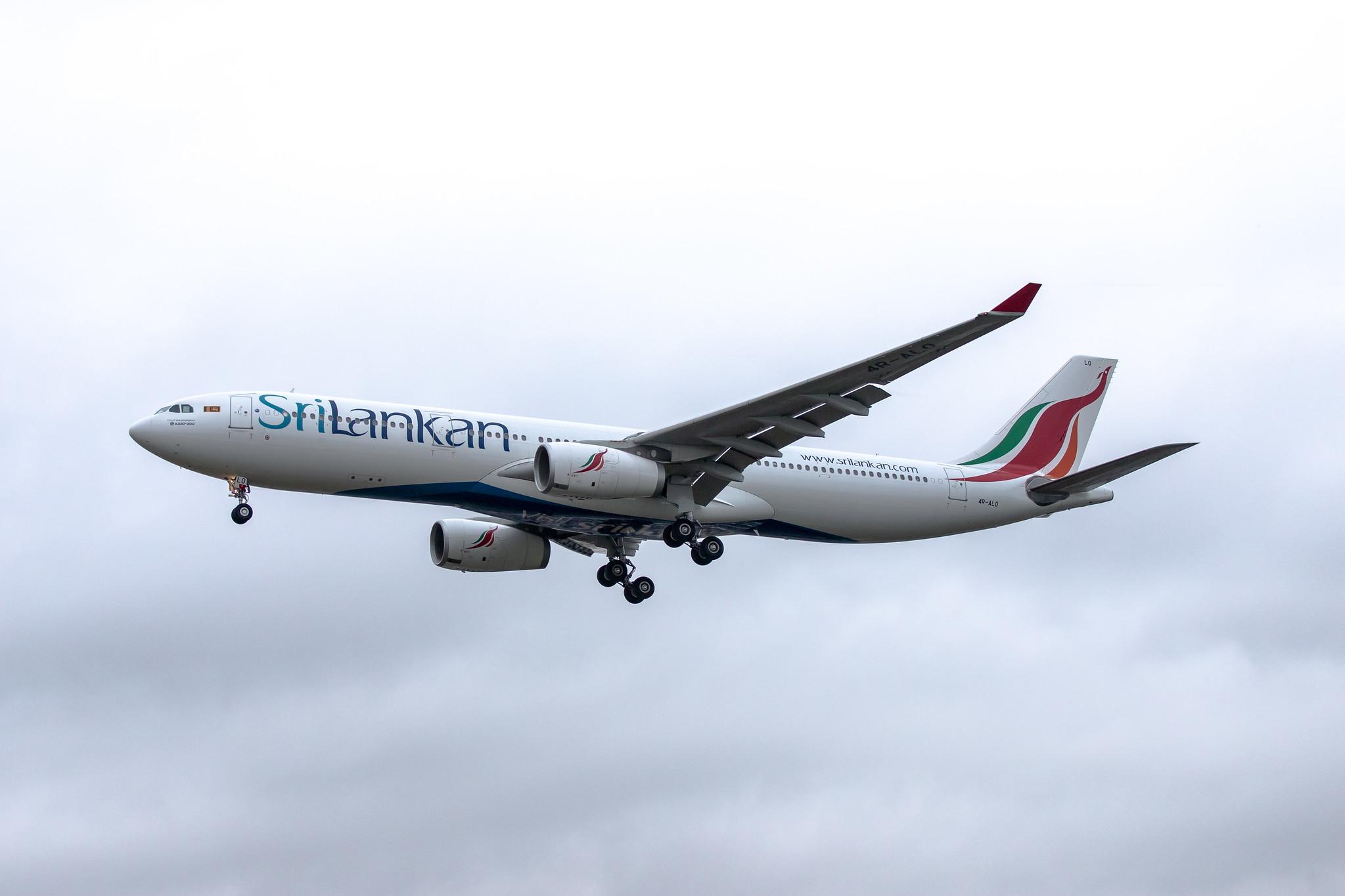 London Heathrow Airport: SriLankan Airlines (UL / ALK) |  Airbus A330-343 A333 | 4R-ALO | MSN 1650