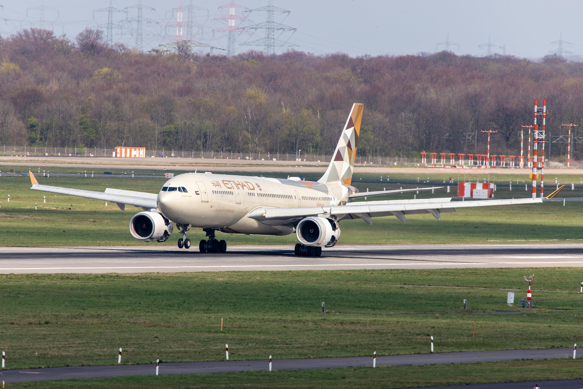 Düsseldorf Airport: Etihad Airways (EY / ETD) |  Airbus A330-243 A332 | A6-EYK | MSN 0788
