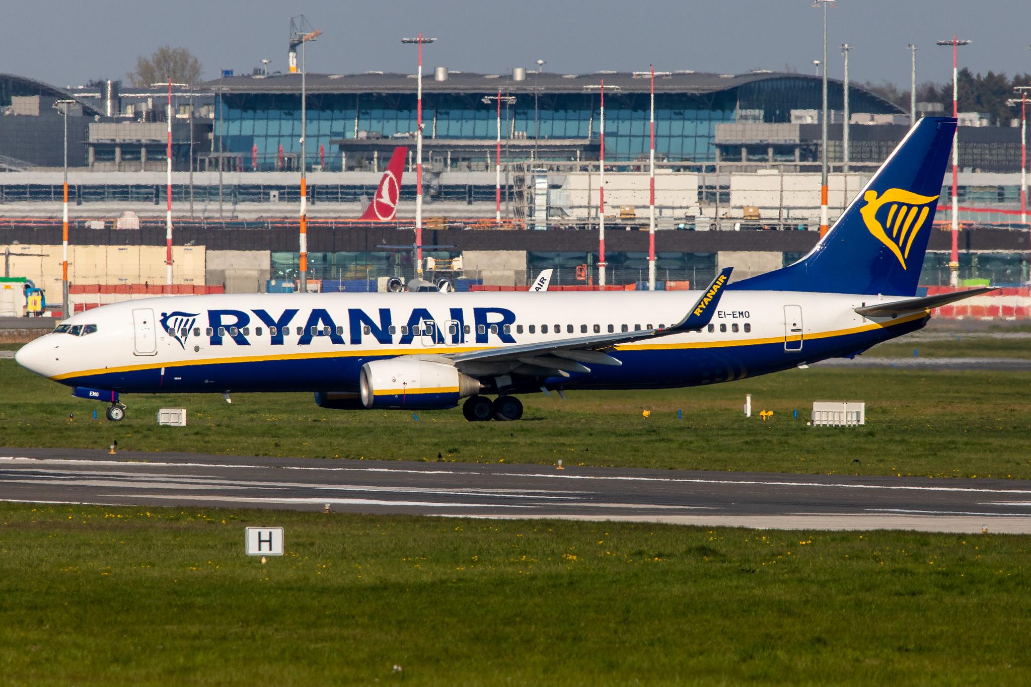 Hamburg Airport: Ryanair (FR / RYR) |  Boeing 737-8AS B738 | EI-EMO | MSN 40283