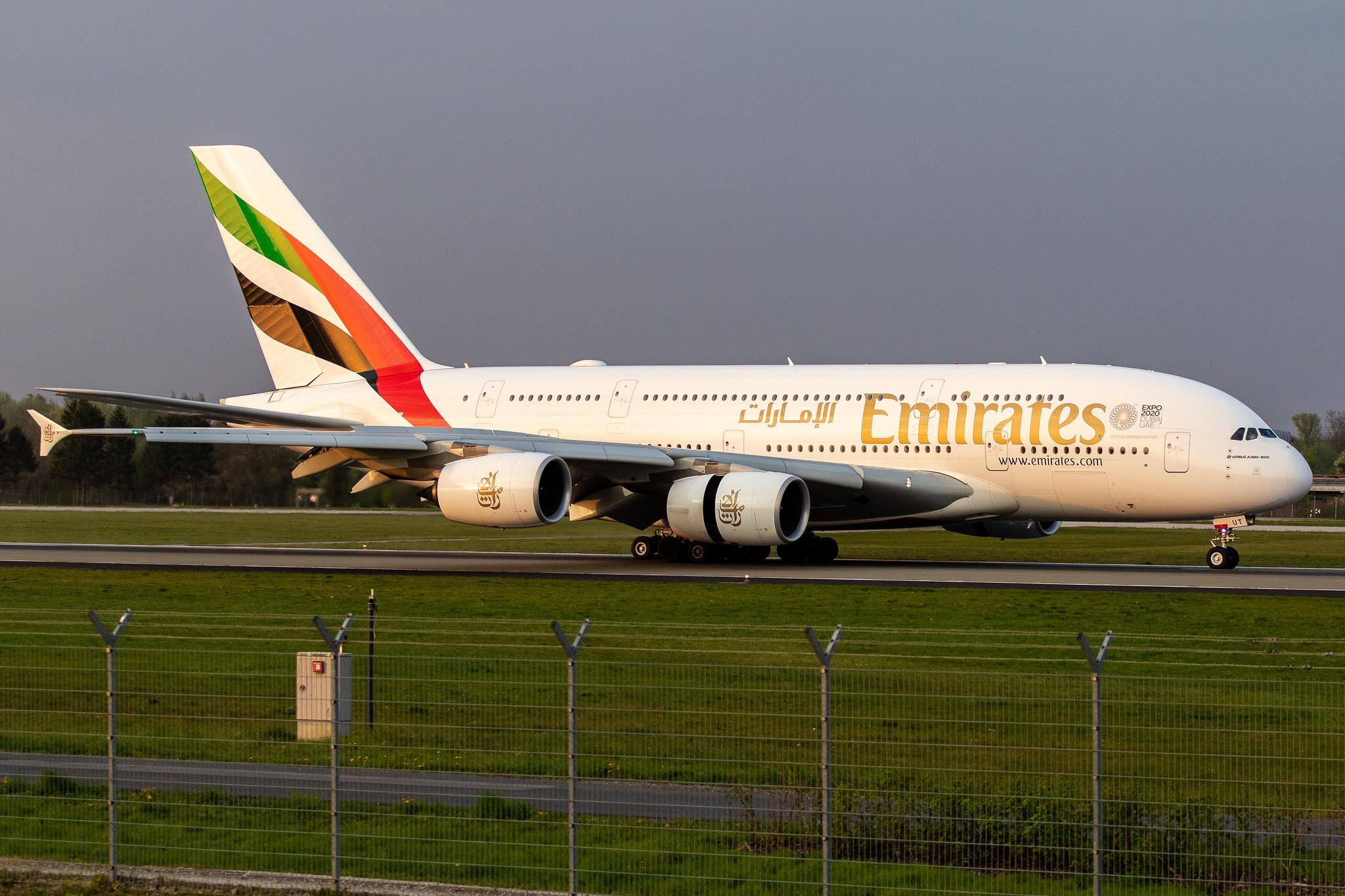 Hamburg Airport: Emirates (EK / UAE) |  Airbus A380-842 A388 | A6-EUT | MSN 236