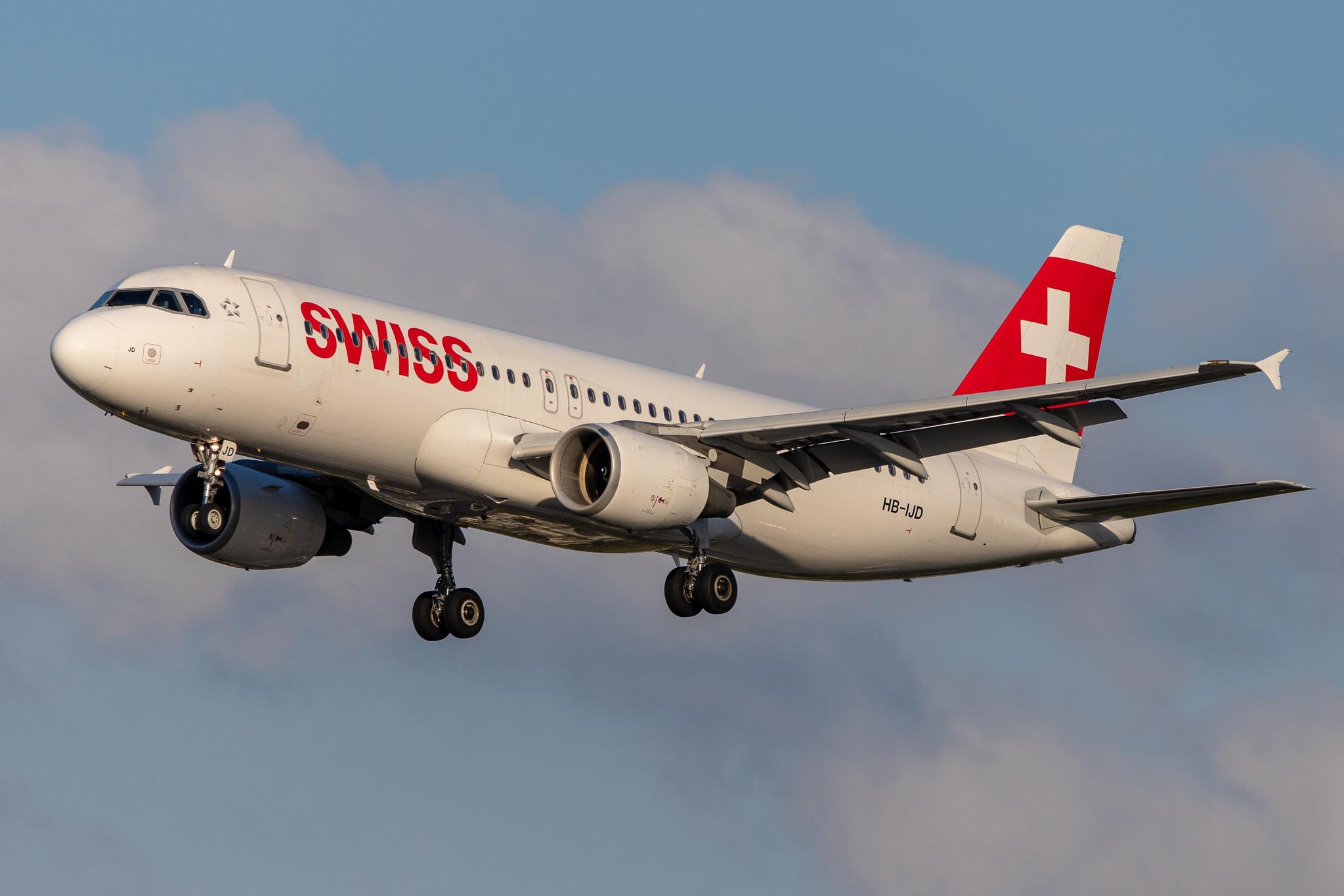 Hamburg Airport: Swiss (LX / SWR) |  Airbus A320-214 A320 | HB-IJD | MSN 0553