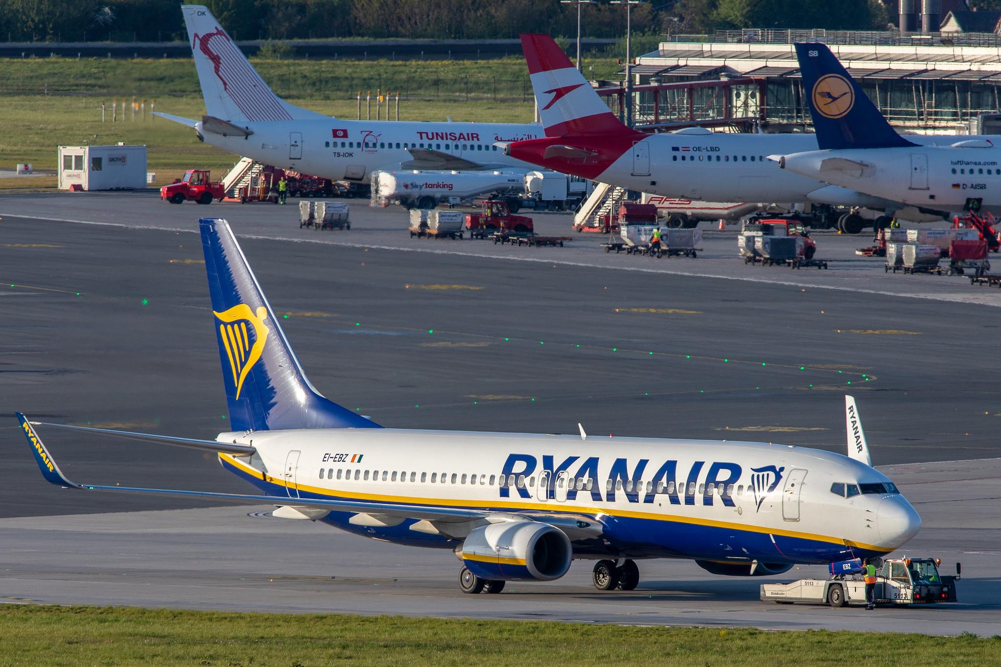 Hamburg Airport: Ryanair (FR / RYR) |  Boeing 737-8AS B738 | EI-EBZ | MSN 35008