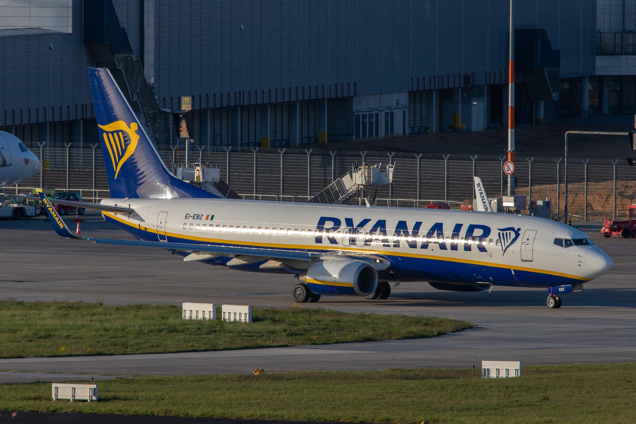 Hamburg Airport: Ryanair (FR / RYR) |  Boeing 737-8AS B738 | EI-EBZ | MSN 35008