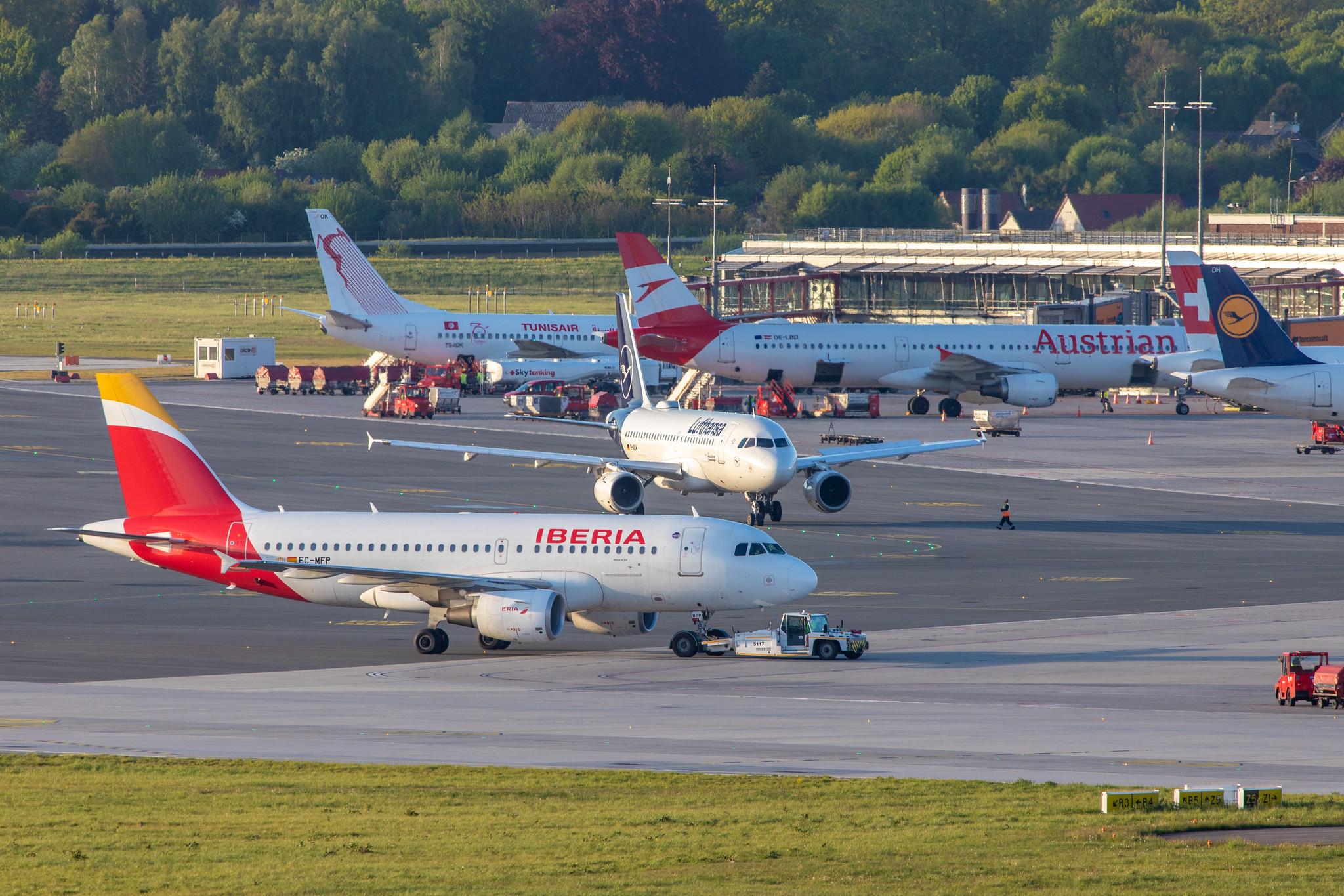 Hamburg Airport: Iberia (IB / IBE) |  Airbus A319-111 A319 | EC-MFP | MSN 0998