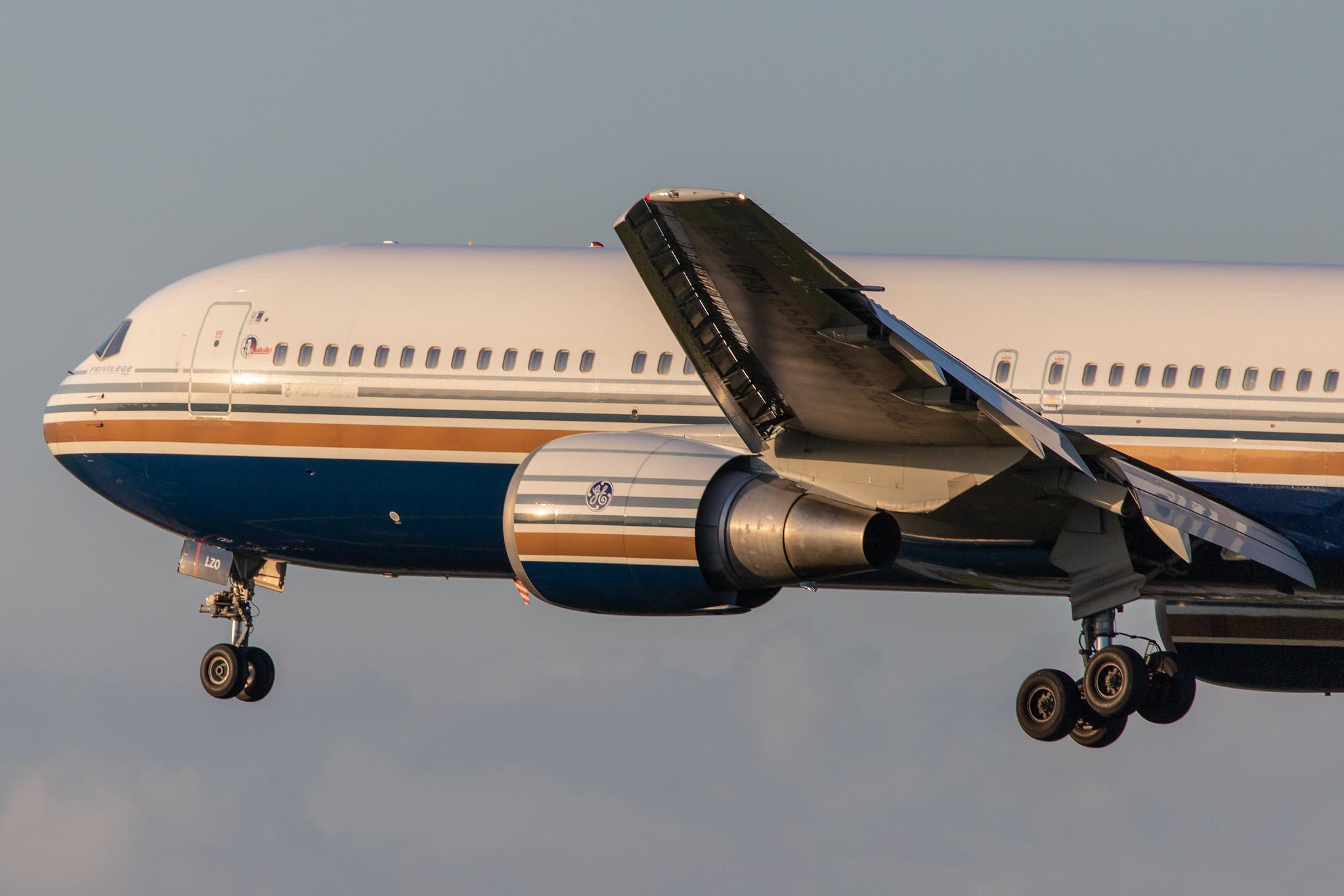 Hamburg Airport: Privilege Style (P6 / PVG) |  Boeing 767-35D(ER) B763 | EC-LZO | MSN 27902