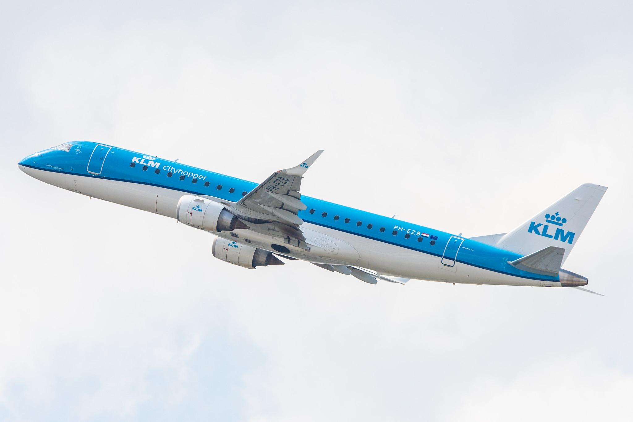 Hamburg Airport: KLM (KL / KLM) | Operator: KLM Cityhopper |  Embraer E190STD E190 | PH-EZB | MSN 19000235