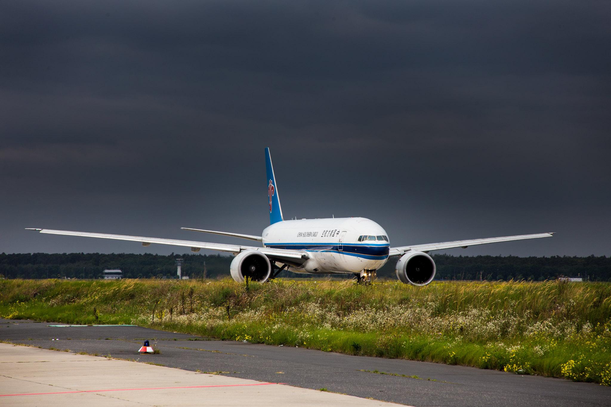 Frankfurt Airport: China Southern Cargo (CZ / CSN) | Operator: China Southern Airlines |  Boeing 777-F1B B77L | B-2071 | MSN 37309