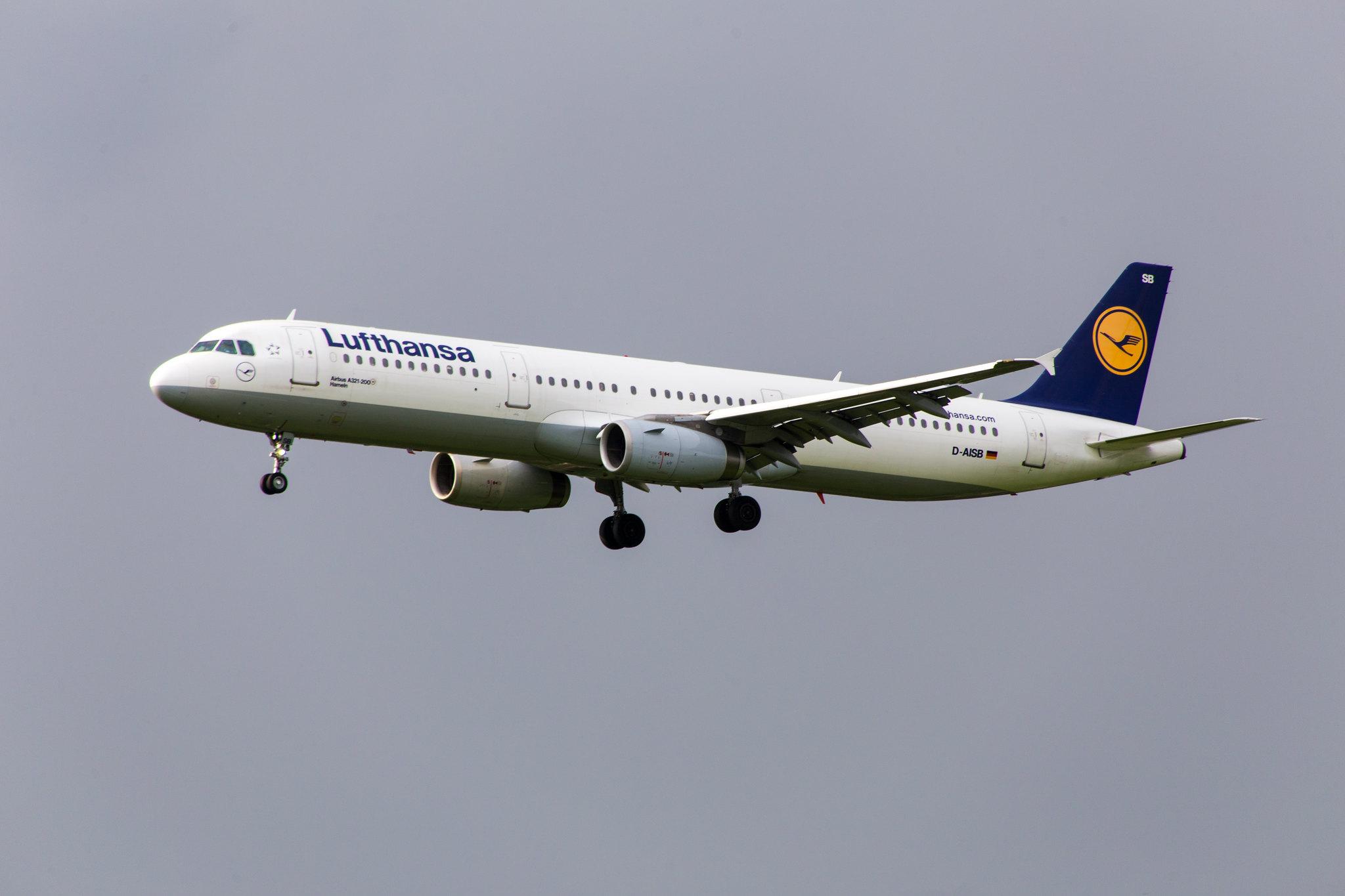 Hamburg Airport: Lufthansa (LH / DLH) |  Airbus A321-231 A321 | D-AISB | MSN 1080