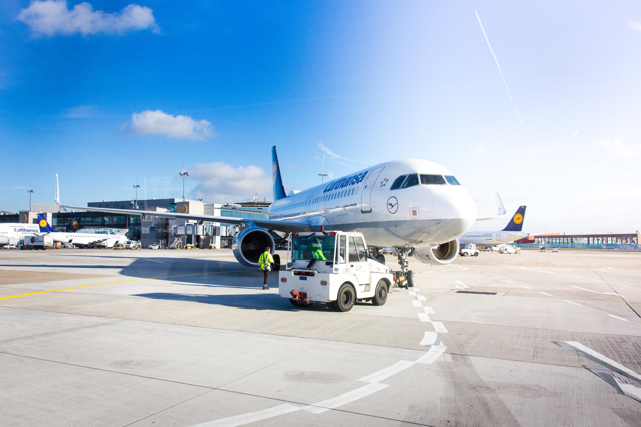 Frankfurt Airport: Lufthansa (LH / DLH) |  Airbus A320-214 A320 | D-AIUN | MSN 6549