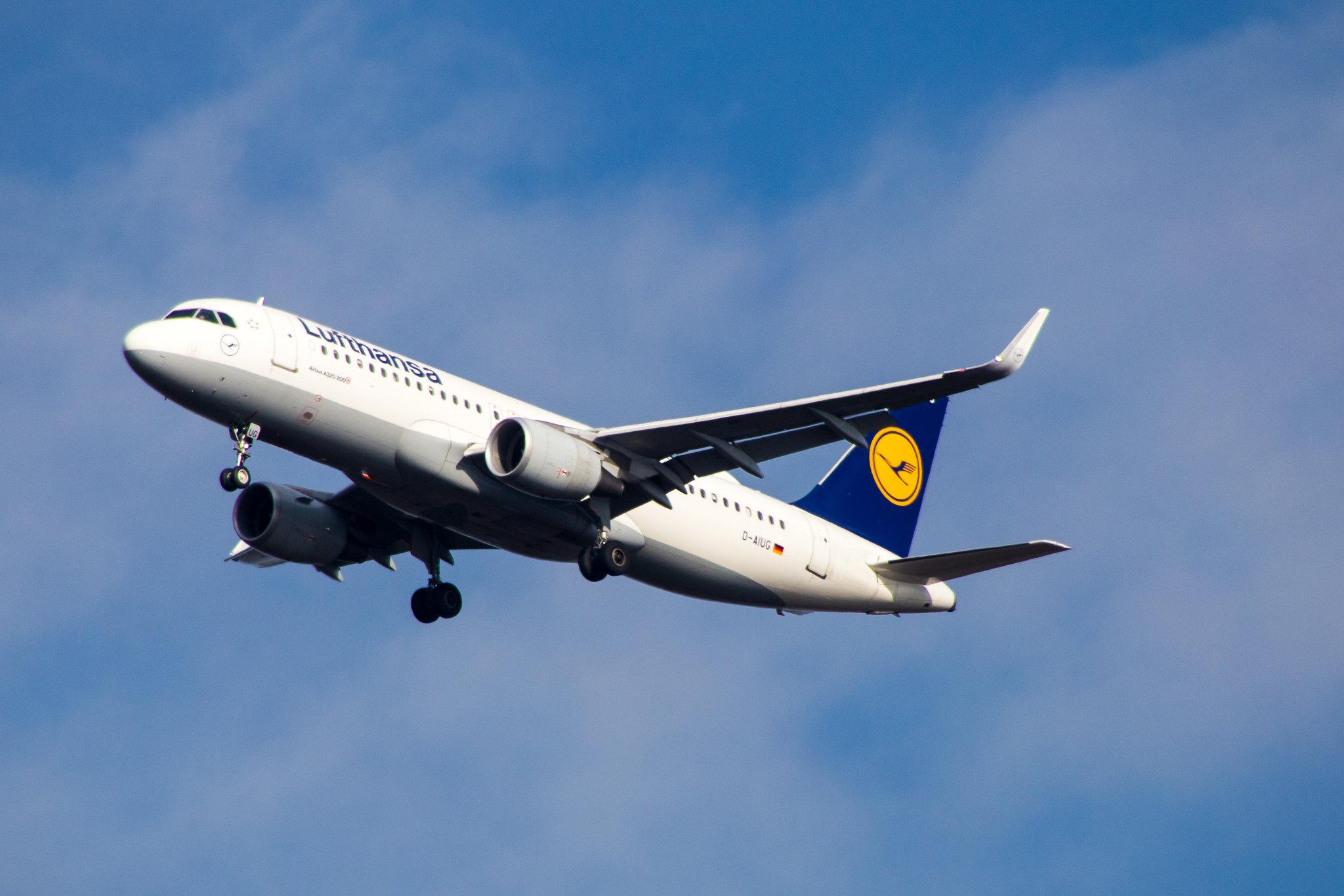 Frankfurt Airport: Lufthansa (LH / DLH) |  Airbus A320-214 A320 | D-AIUG | MSN 6202