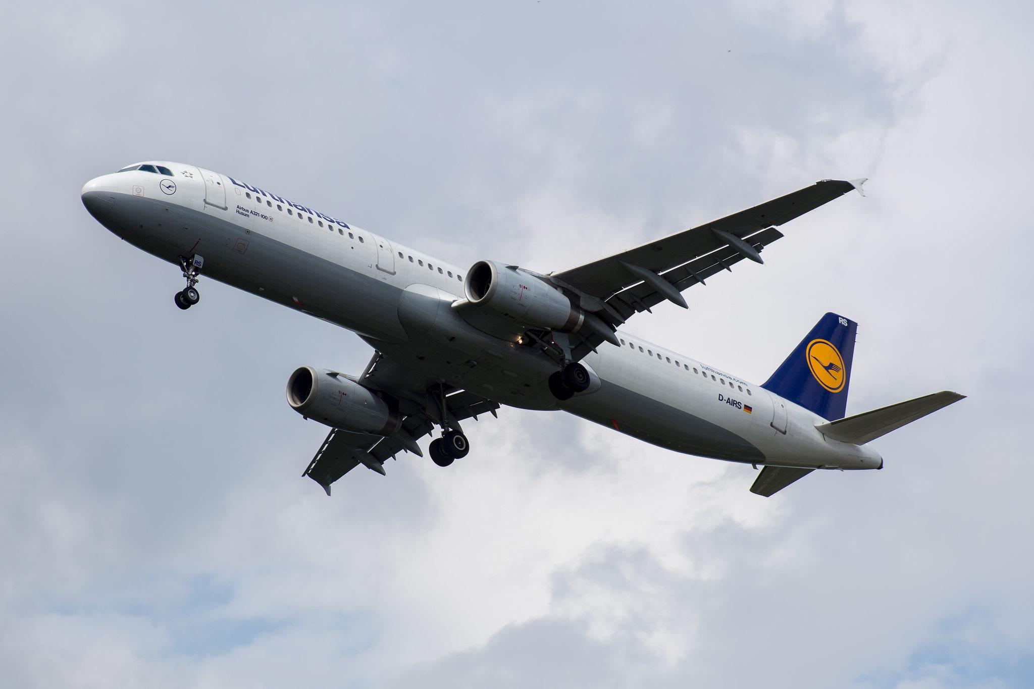 Frankfurt Airport: Lufthansa (LH / DLH) |  Airbus A321-131 A321 | D-AIRS | MSN 0595