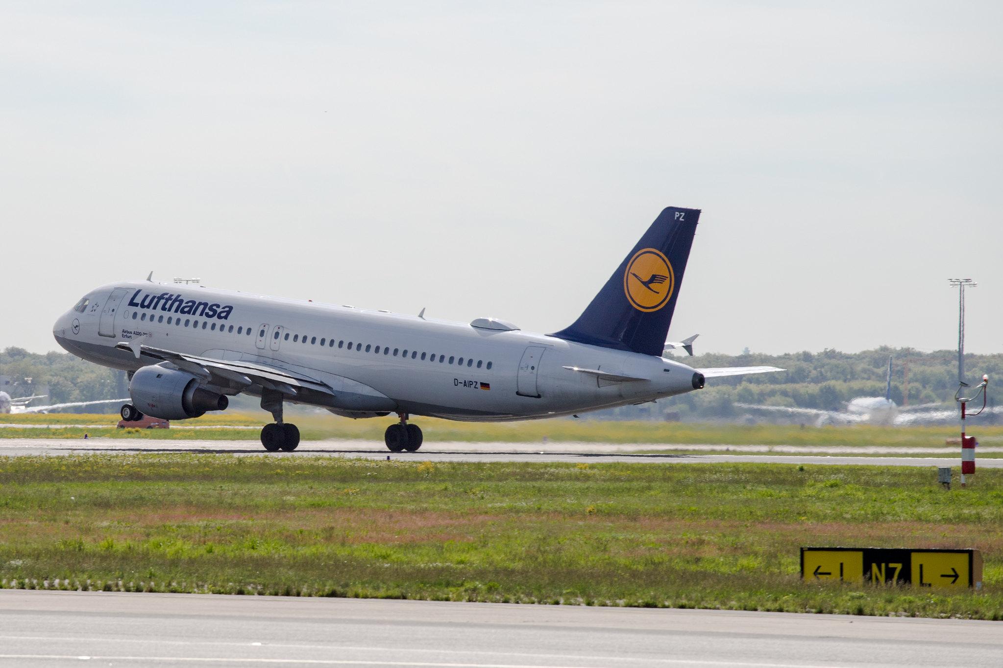 Frankfurt Airport: Lufthansa (LH / DLH) |  Airbus A320-211 A320 | D-AIPZ | MSN 0162