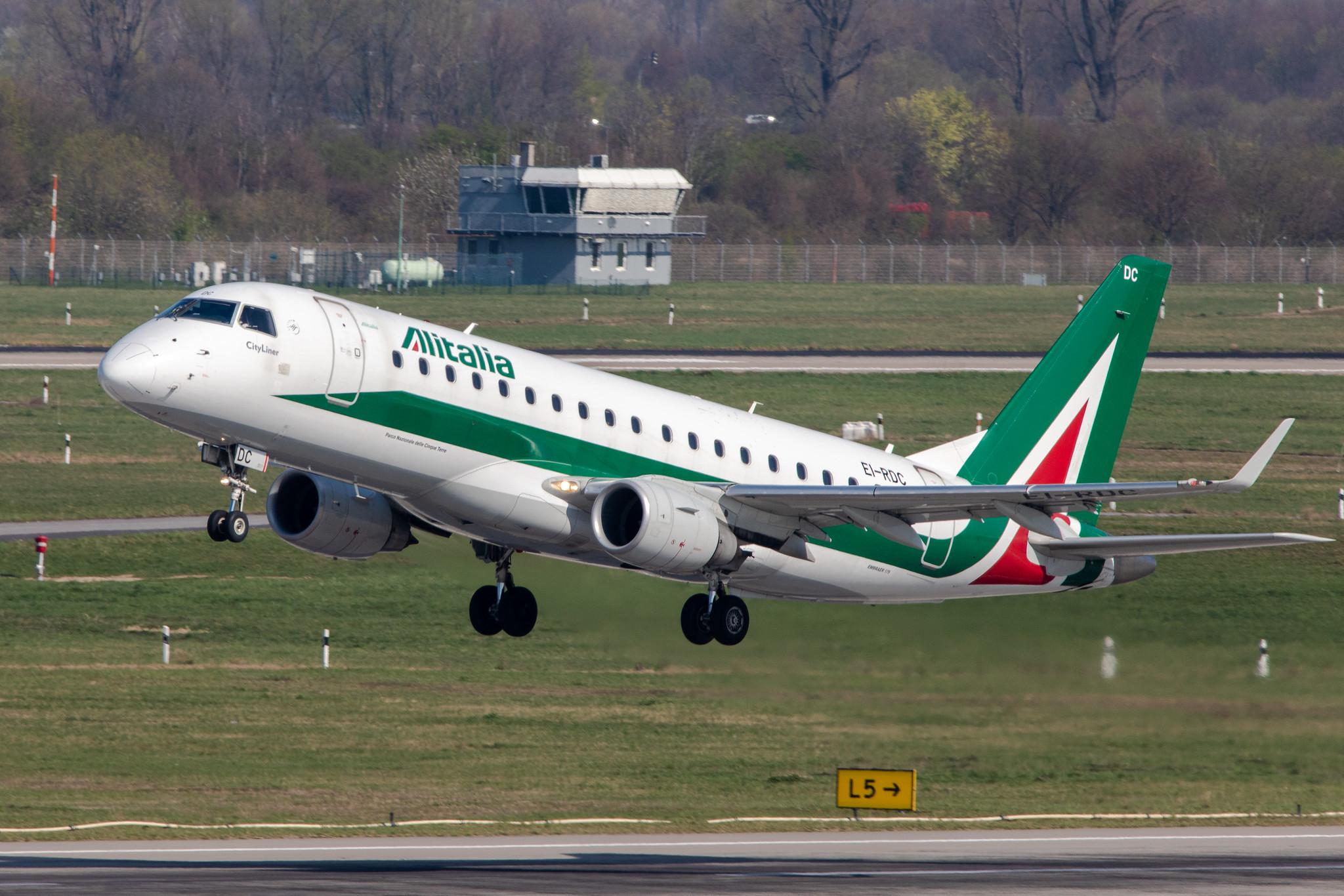Düsseldorf Airport: Alitalia (AZ / AZA) | Operator: Alitalia CityLiner |  Embraer E175STD E75S | EI-RDC | MSN 17000333