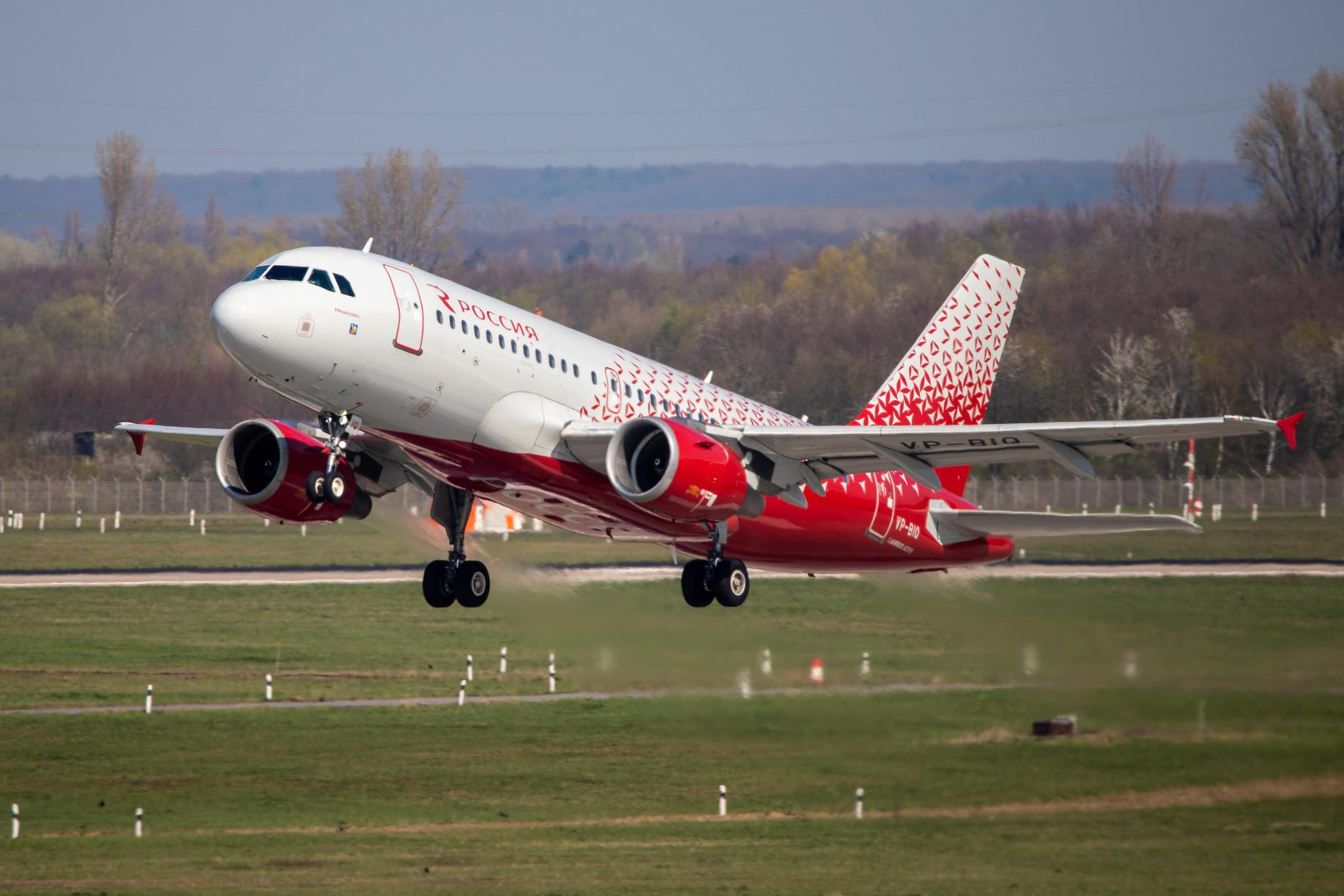 Düsseldorf Airport: Rossiya (FV / SDM) |  Airbus A319-111 A319 | VP-BIQ | MSN 1890