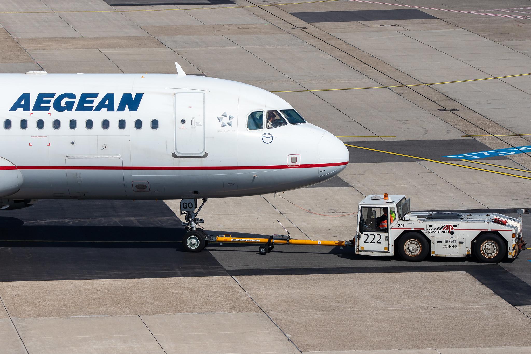 Düsseldorf Airport: Aegean Airlines (A3 / AEE) |  Airbus A320-232 A320 | SX-DGO | MSN 3519