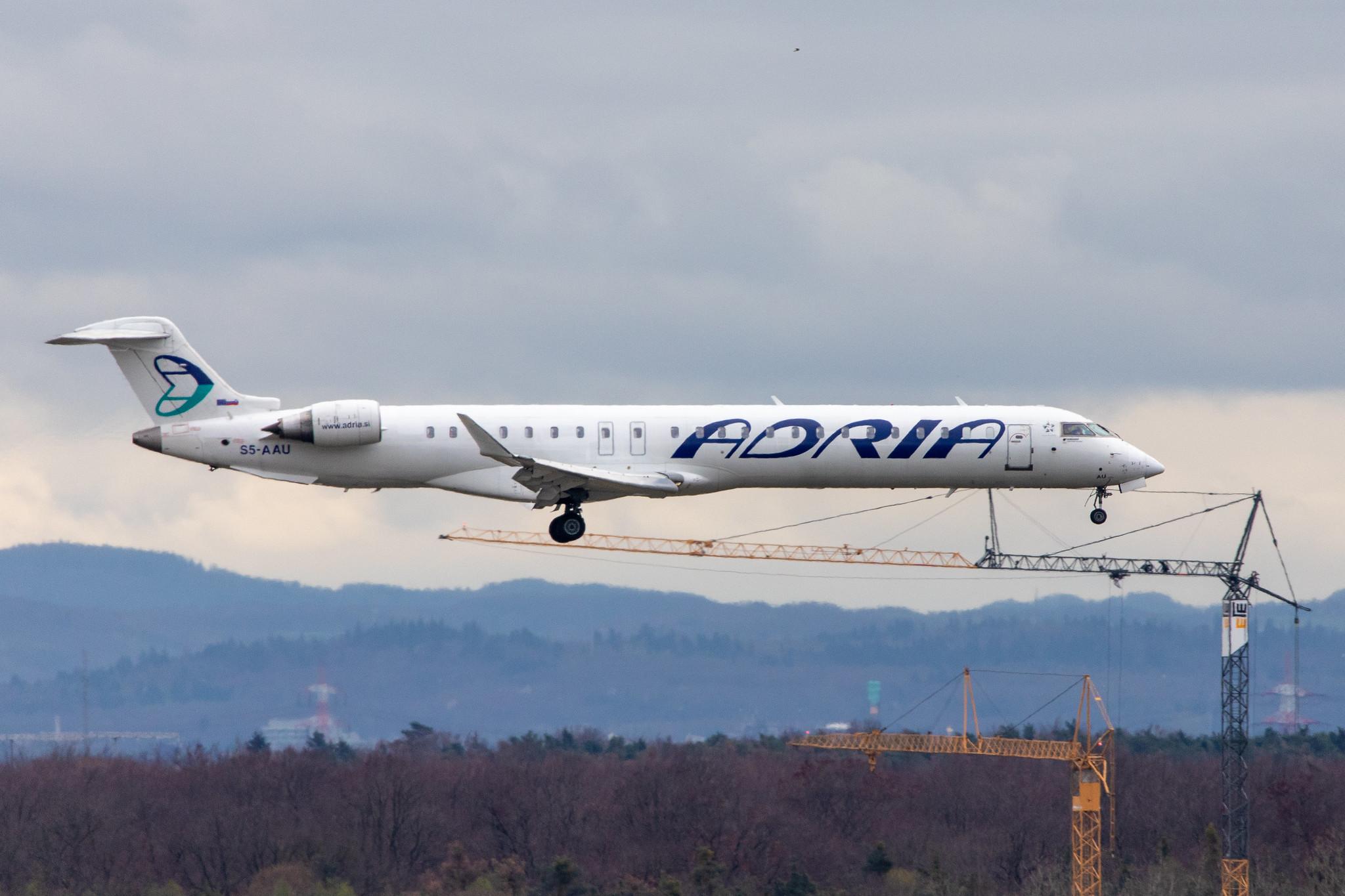 Frankfurt Airport: Adria Airways (JP / ADR) |  Bombardier CRJ-900LR CRJ9 | S5-AAU | MSN 15283