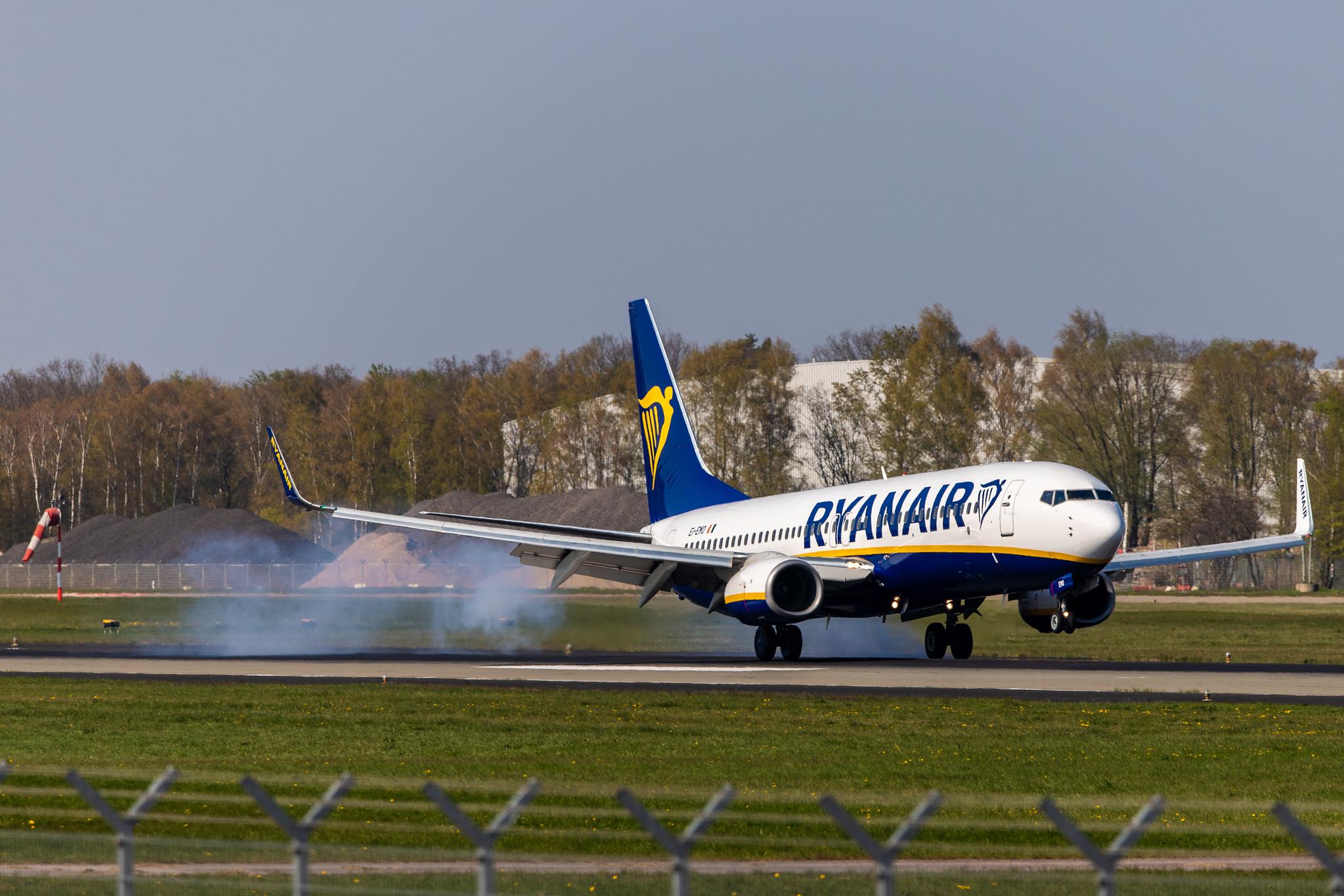 Hamburg Airport: Ryanair (FR / RYR) |  Boeing 737-8AS B738 | EI-EMO | MSN 40283