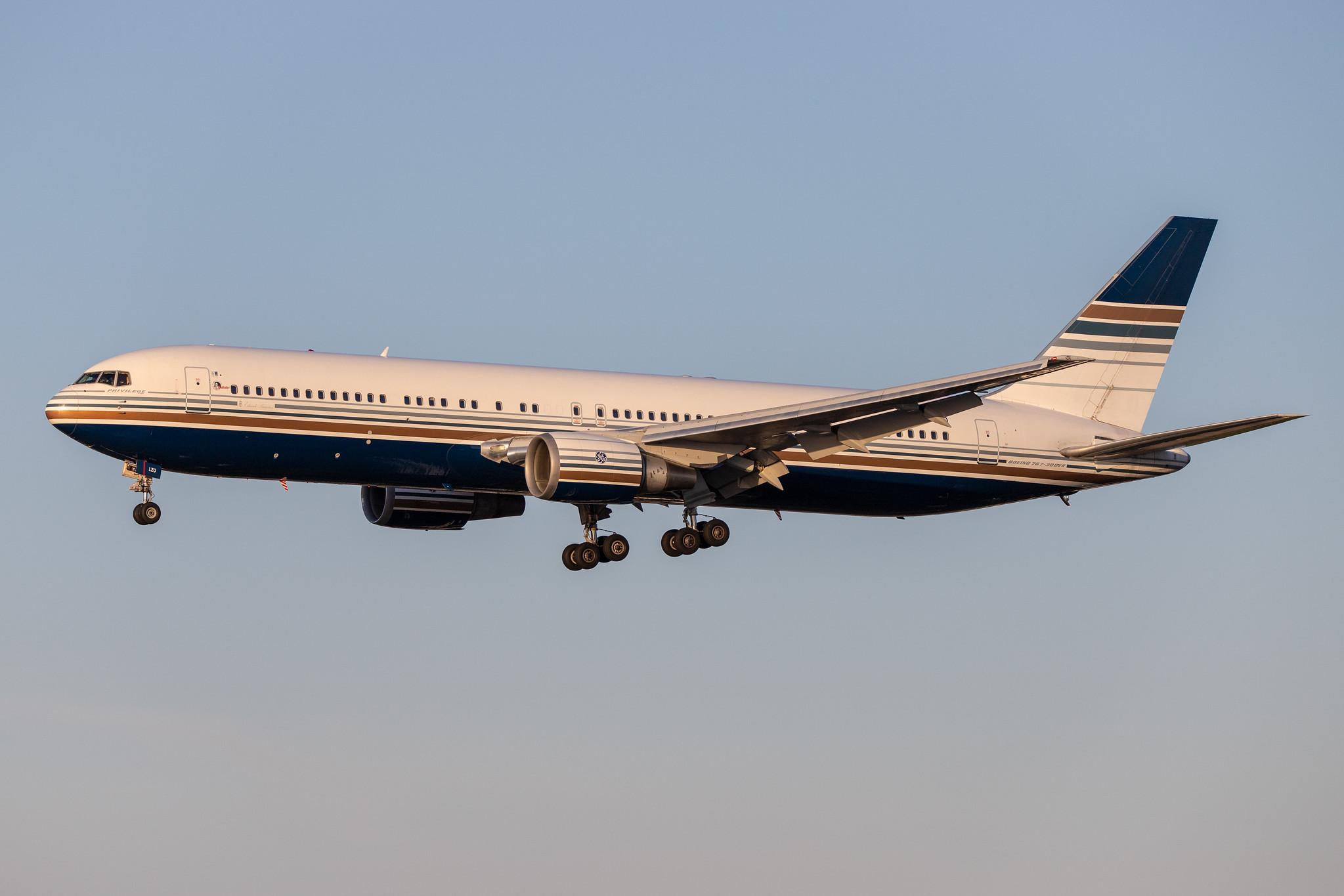 Hamburg Airport: Privilege Style (P6 / PVG) |  Boeing 767-35D(ER) B763 | EC-LZO | MSN 27902