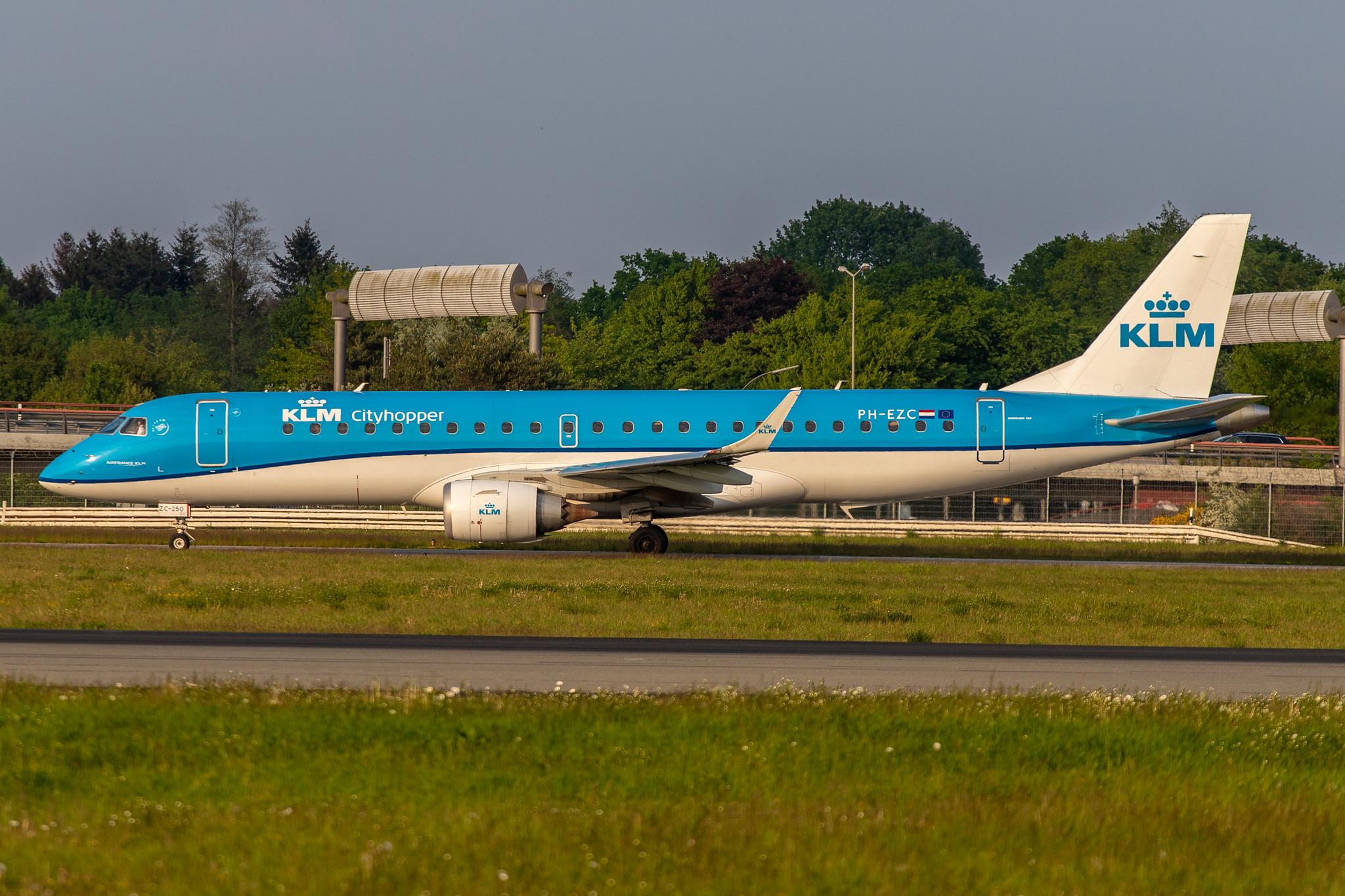 Hamburg Airport: KLM (KL / KLM) | Operator: KLM Cityhopper |  Embraer E190STD E190 | PH-EZC | MSN 19000250