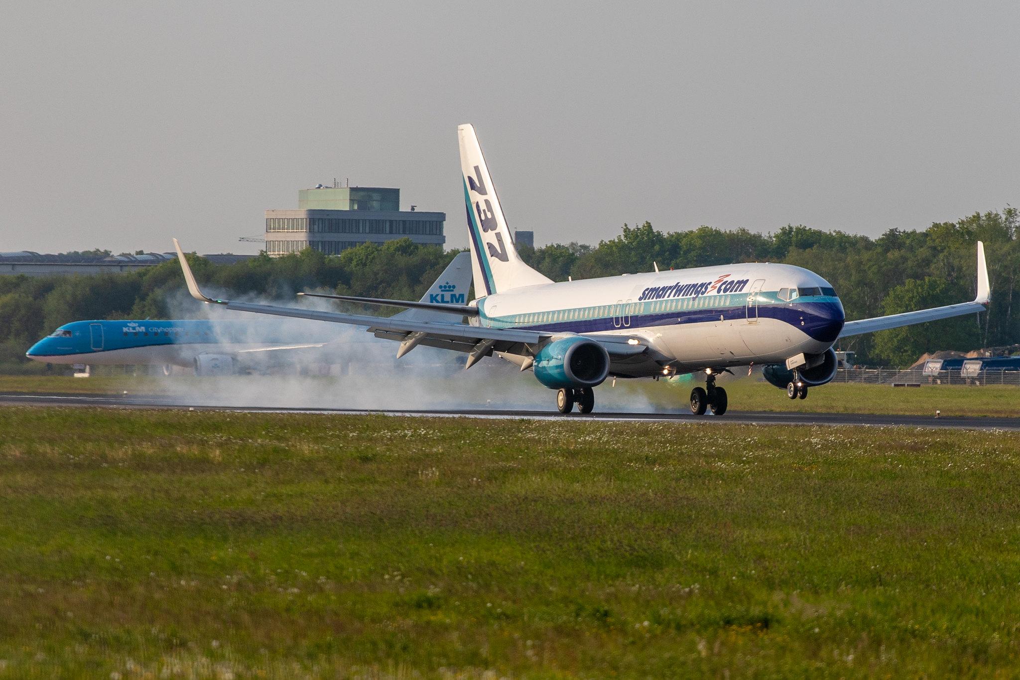 Hamburg Airport: Swift Air (WQ / SWQ) |  Boeing 737-8AL B738 | N276EA | MSN 35070