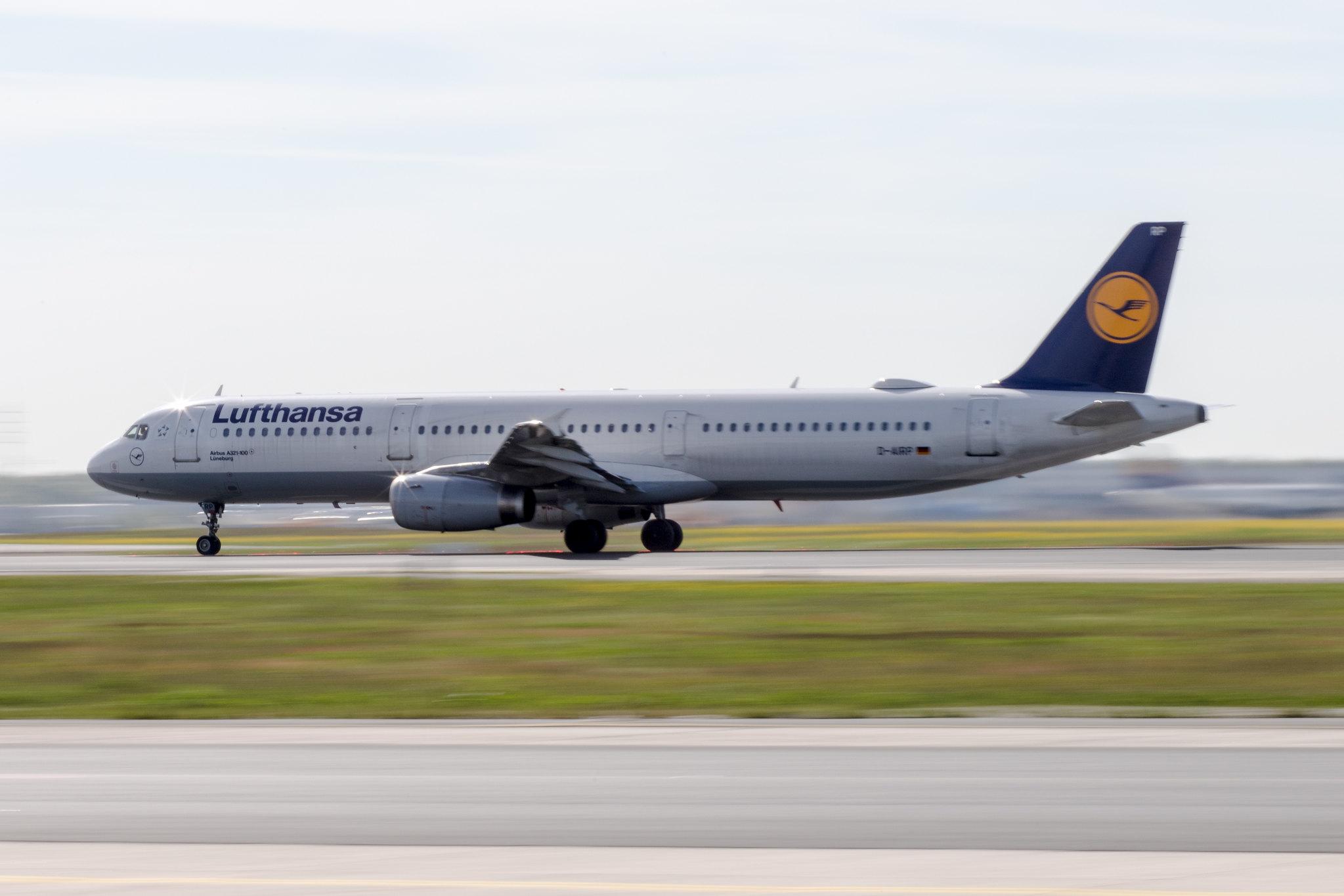 Frankfurt Airport: Lufthansa (LH / DLH) |  Airbus A321-131 A321 | D-AIRF | MSN 0493