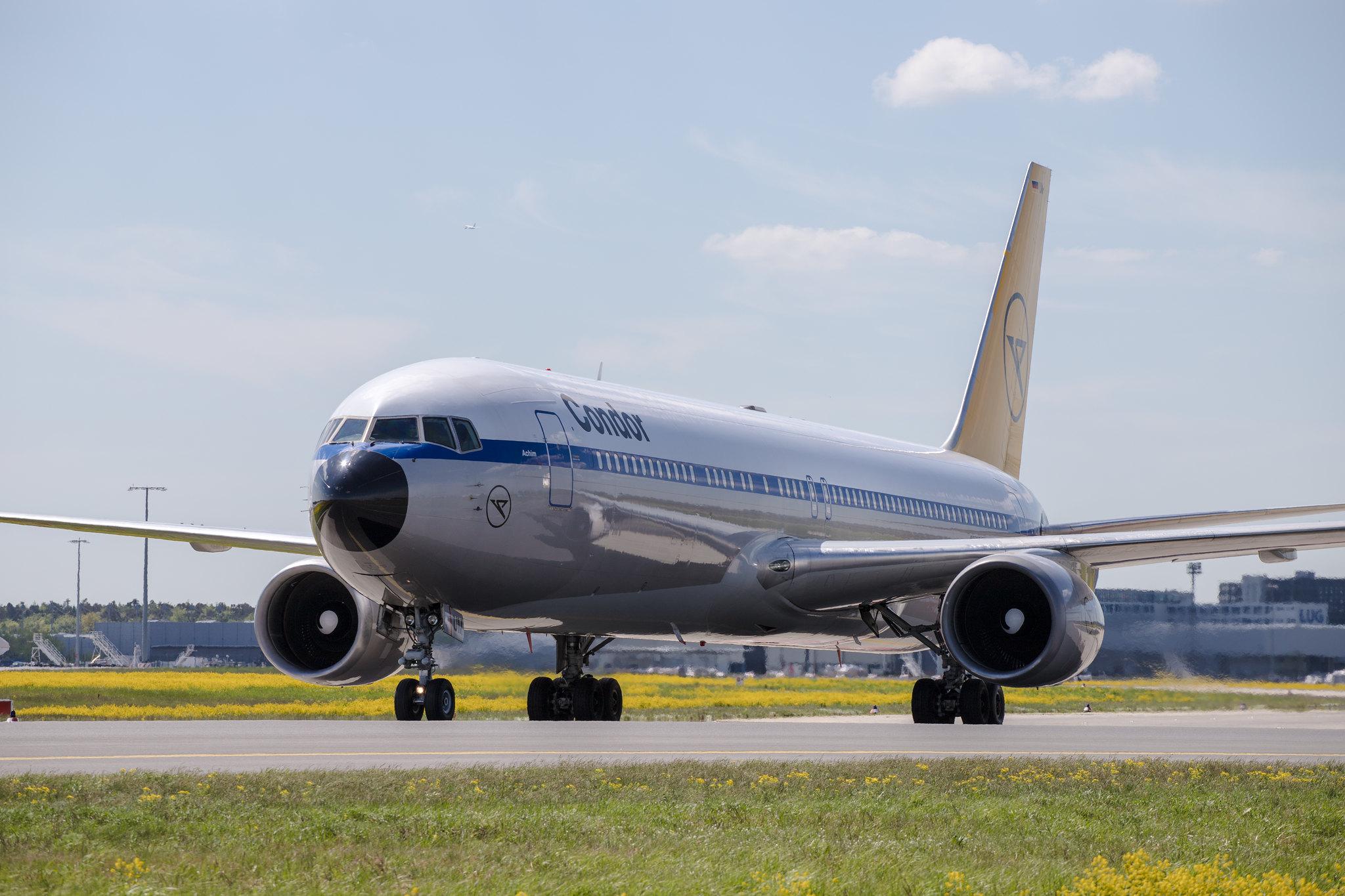 Frankfurt Airport: Condor (DE / CFG) |  Livery: Retro Livery |  Boeing 767-31B(ER) B763 | D-ABUM | MSN 25170