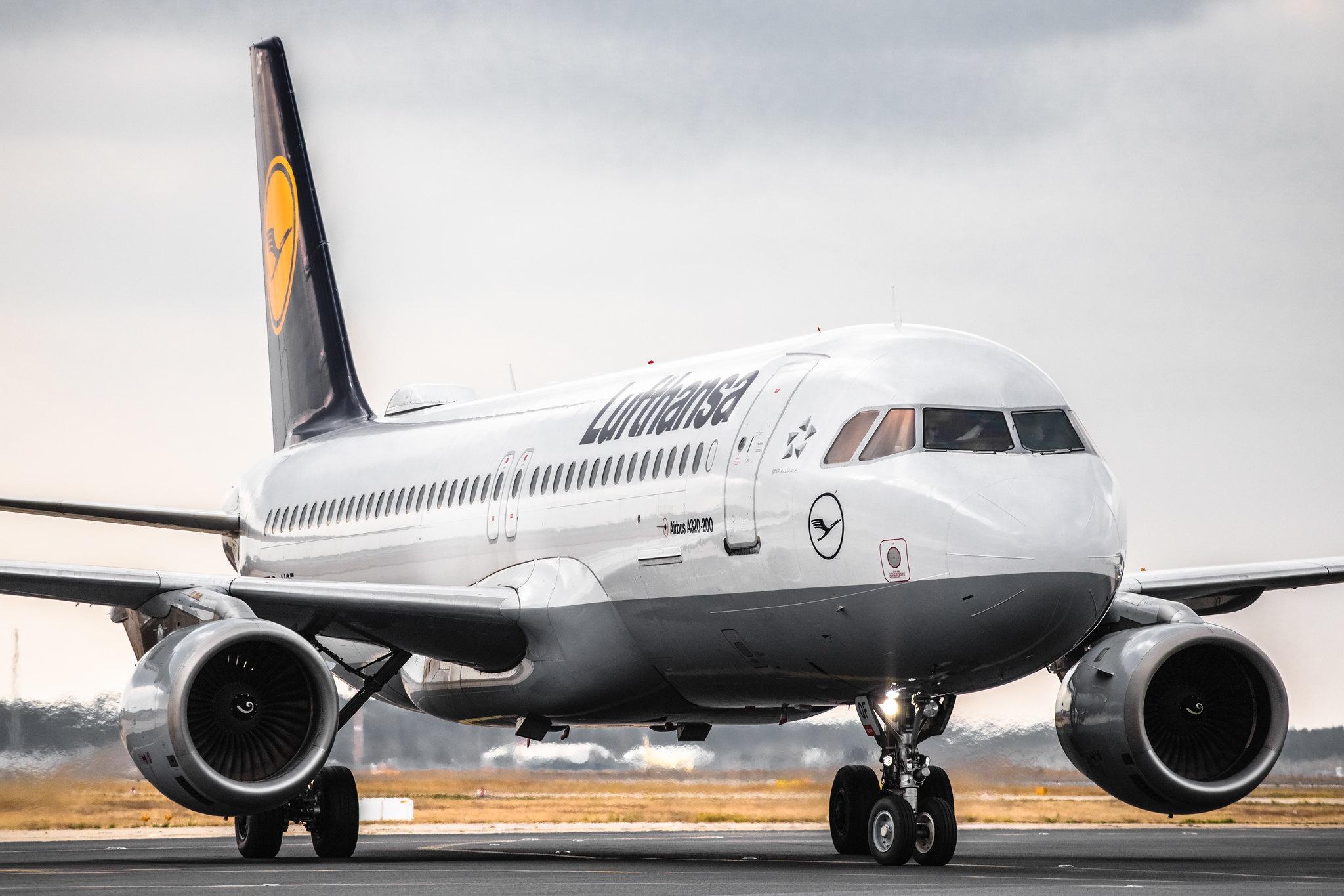 Frankfurt Airport: Lufthansa (LH / DLH) |  Airbus A320-211 A320 | D-AIQF | MSN 0216