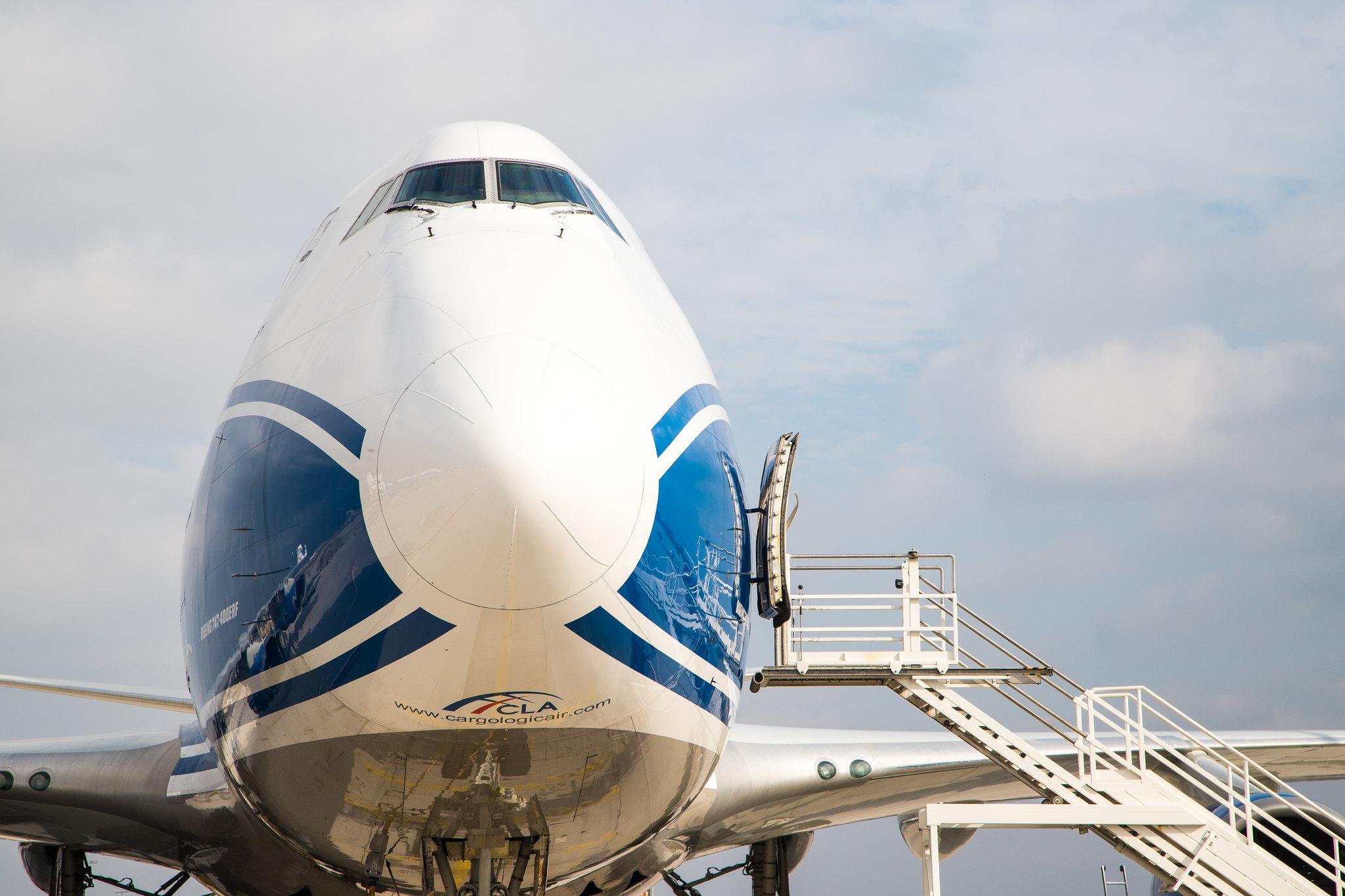 Frankfurt Airport: Frankfurt Airport: CargoLogicAir (P3 / CLU) |  Boeing 747-428F(ER) B744 | G-CLBA | MSN 32870