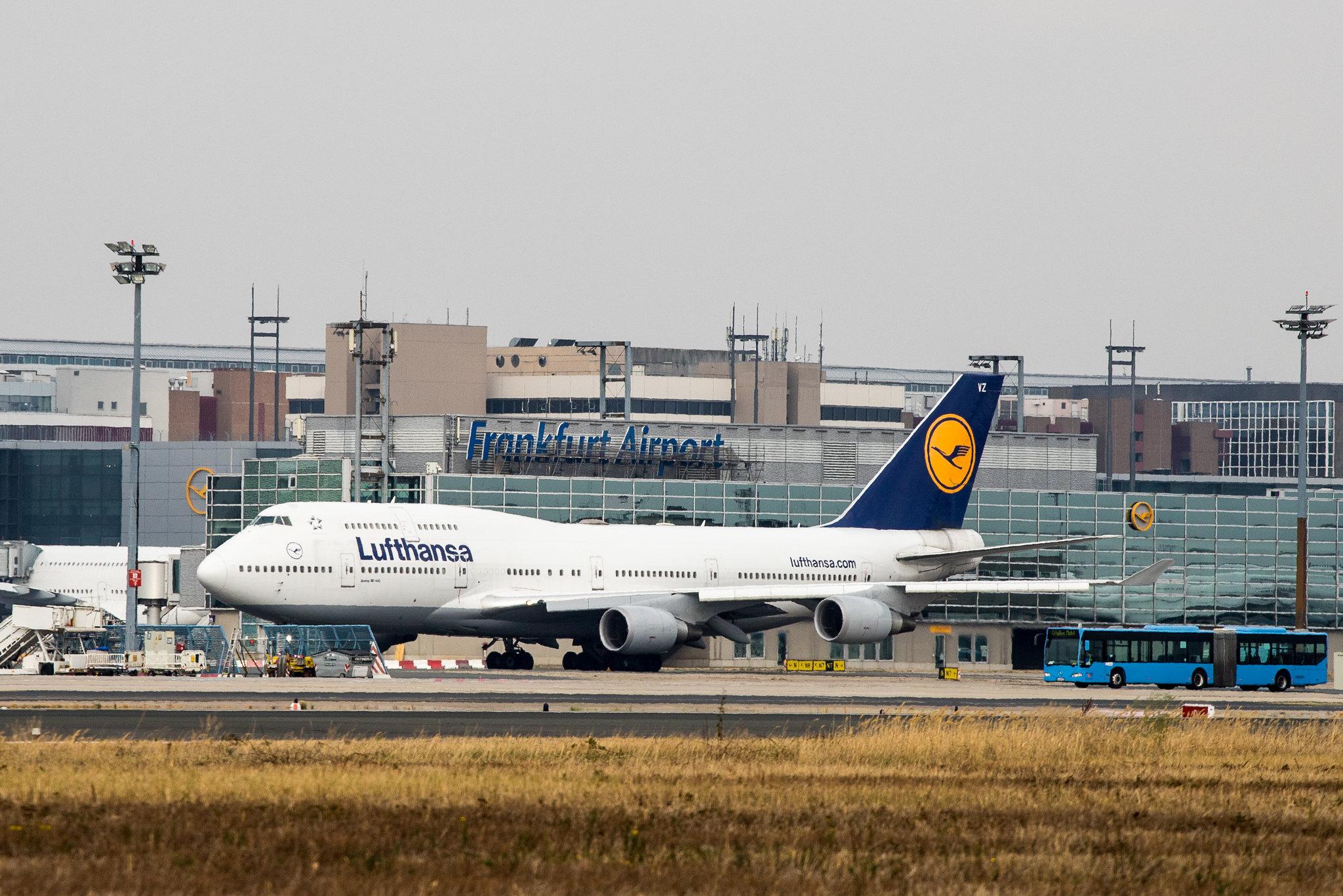 Frankfurt Airport: Lufthansa (LH / DLH) |  Boeing 747-430 B744 | D-ABVZ | MSN 29870